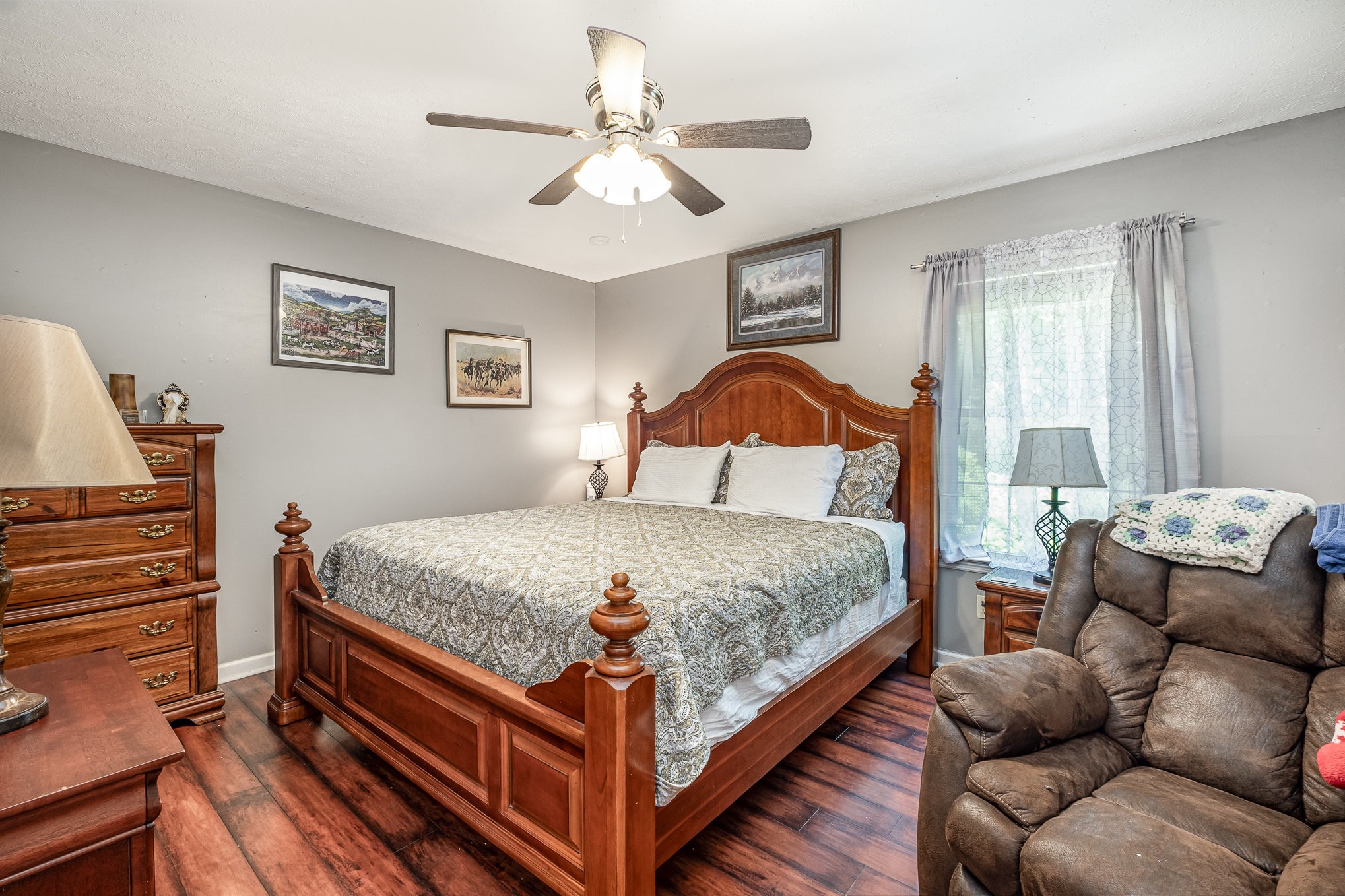 124 Gale Ln Property Photo 14