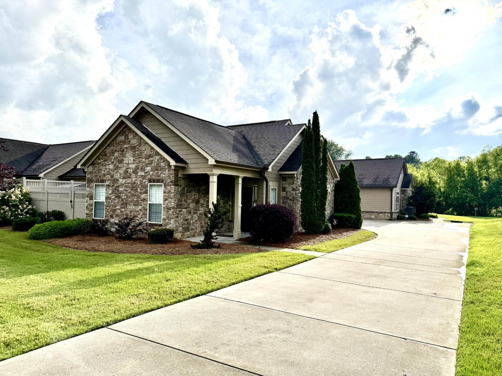 1428 Sedgefield Drive Property Photo 1