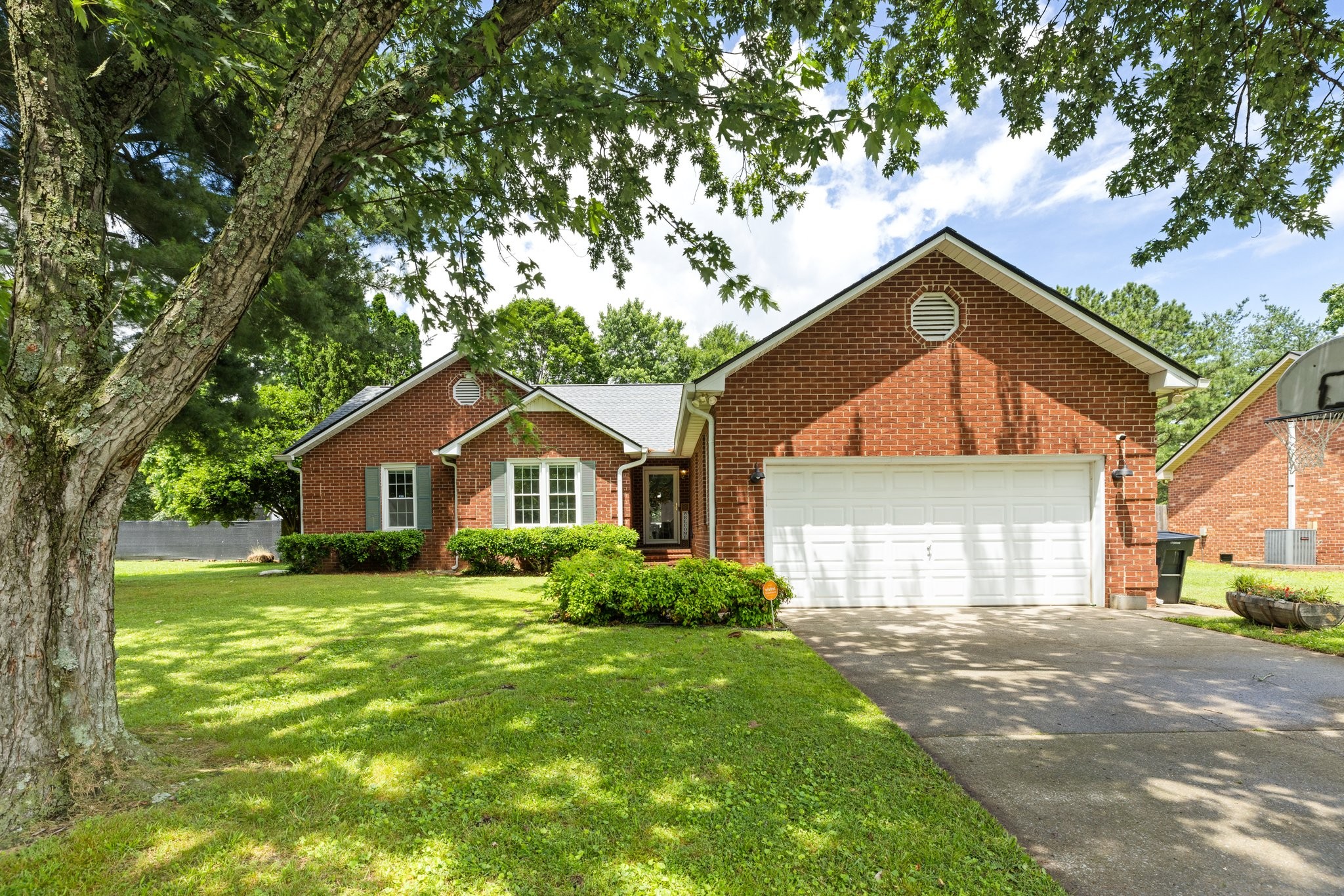 2618 Wellington Pl Property Photo 1