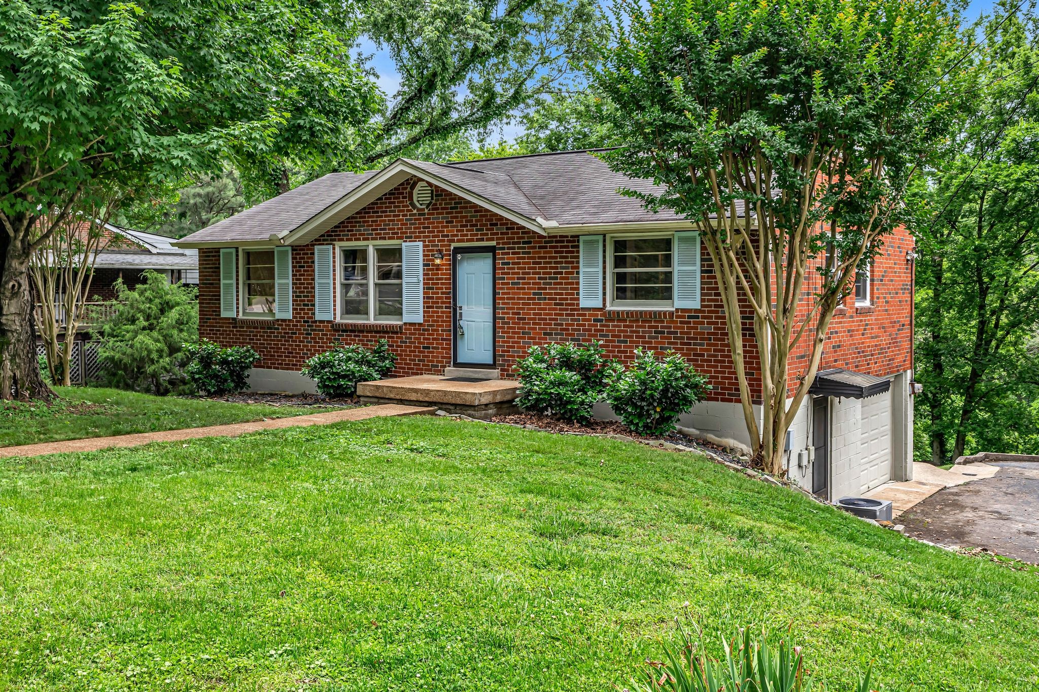 553 Brewer Dr Property Photo 4