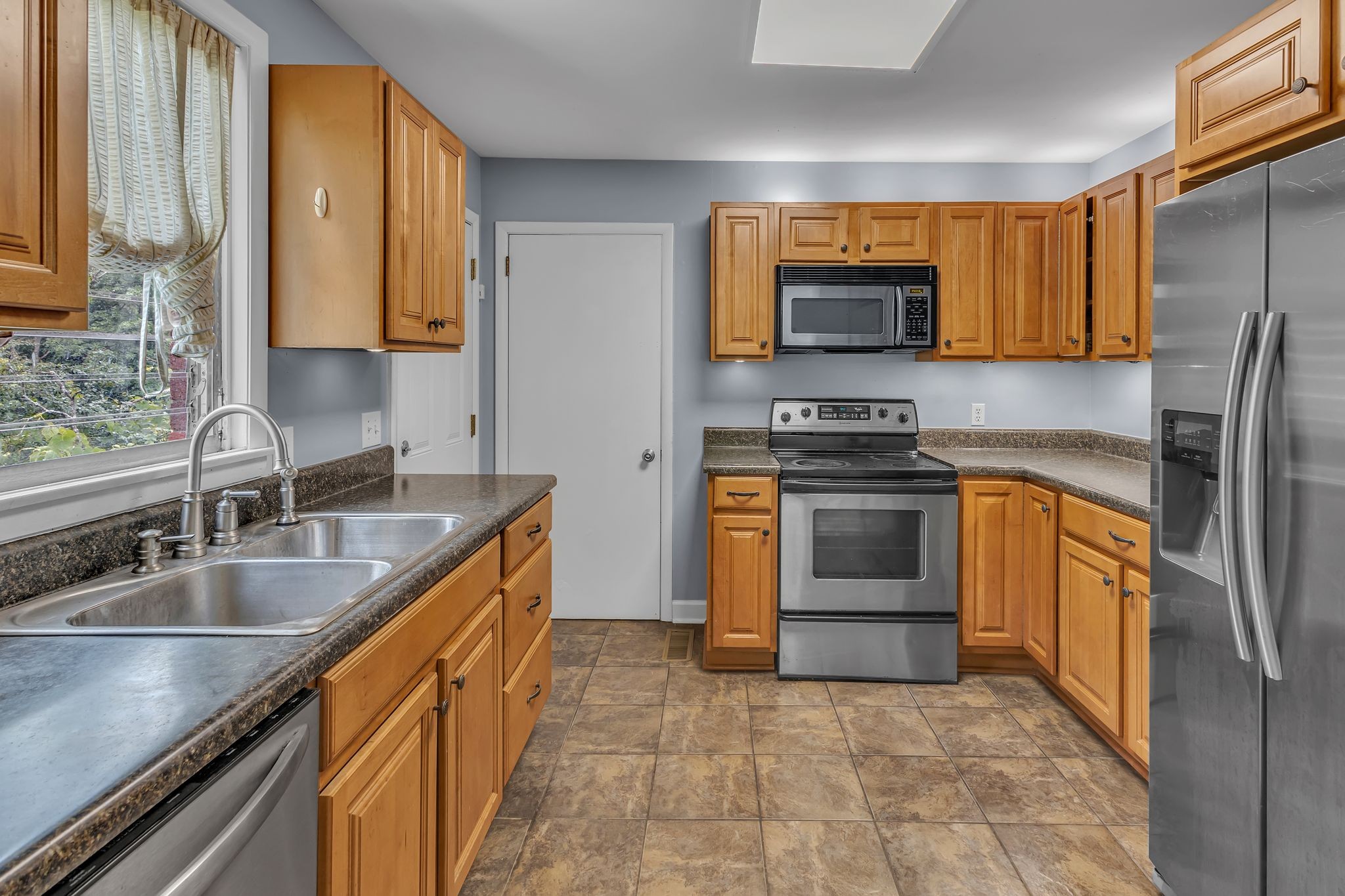 553 Brewer Dr Property Photo 9