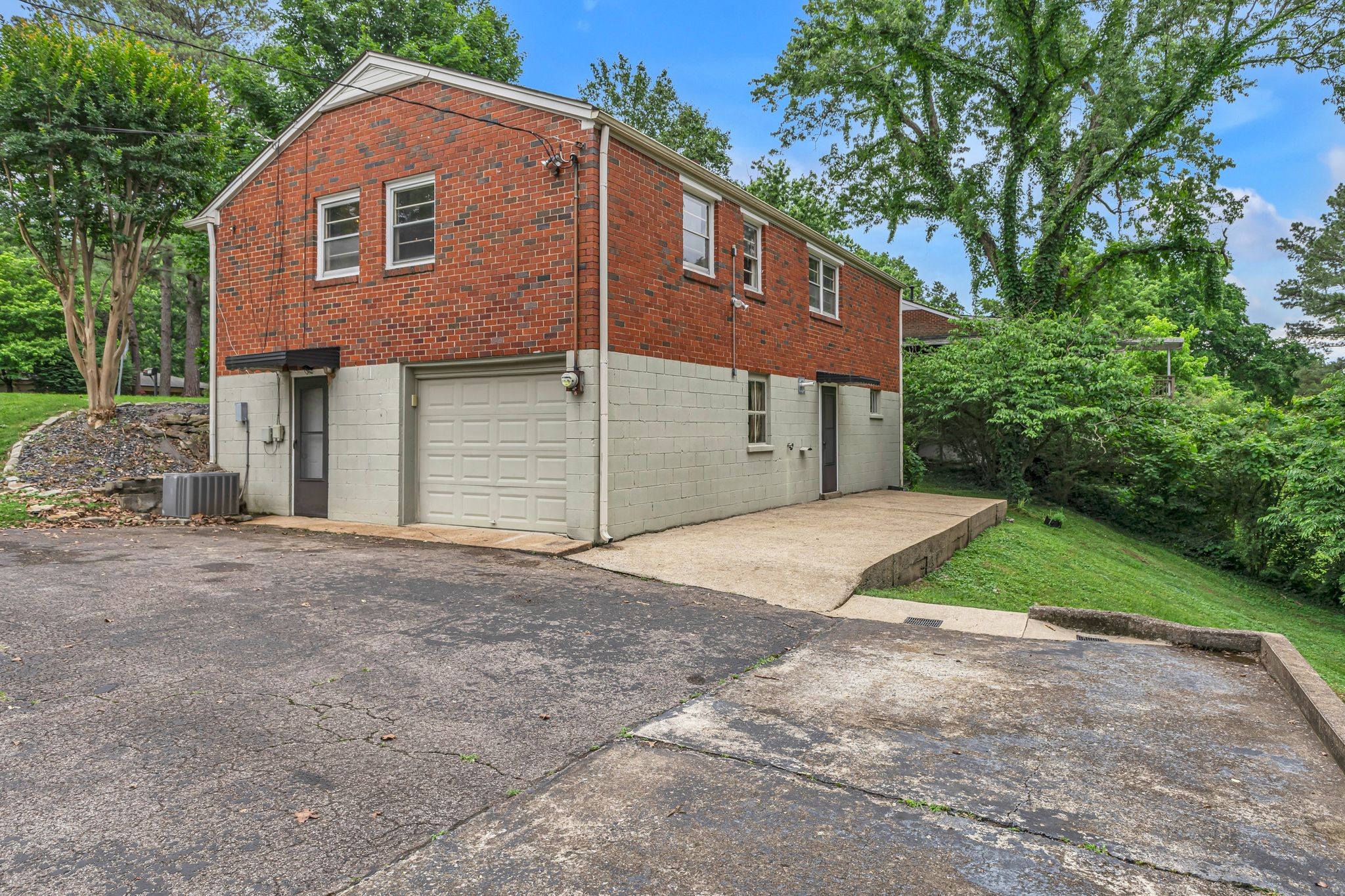 553 Brewer Dr Property Photo 32