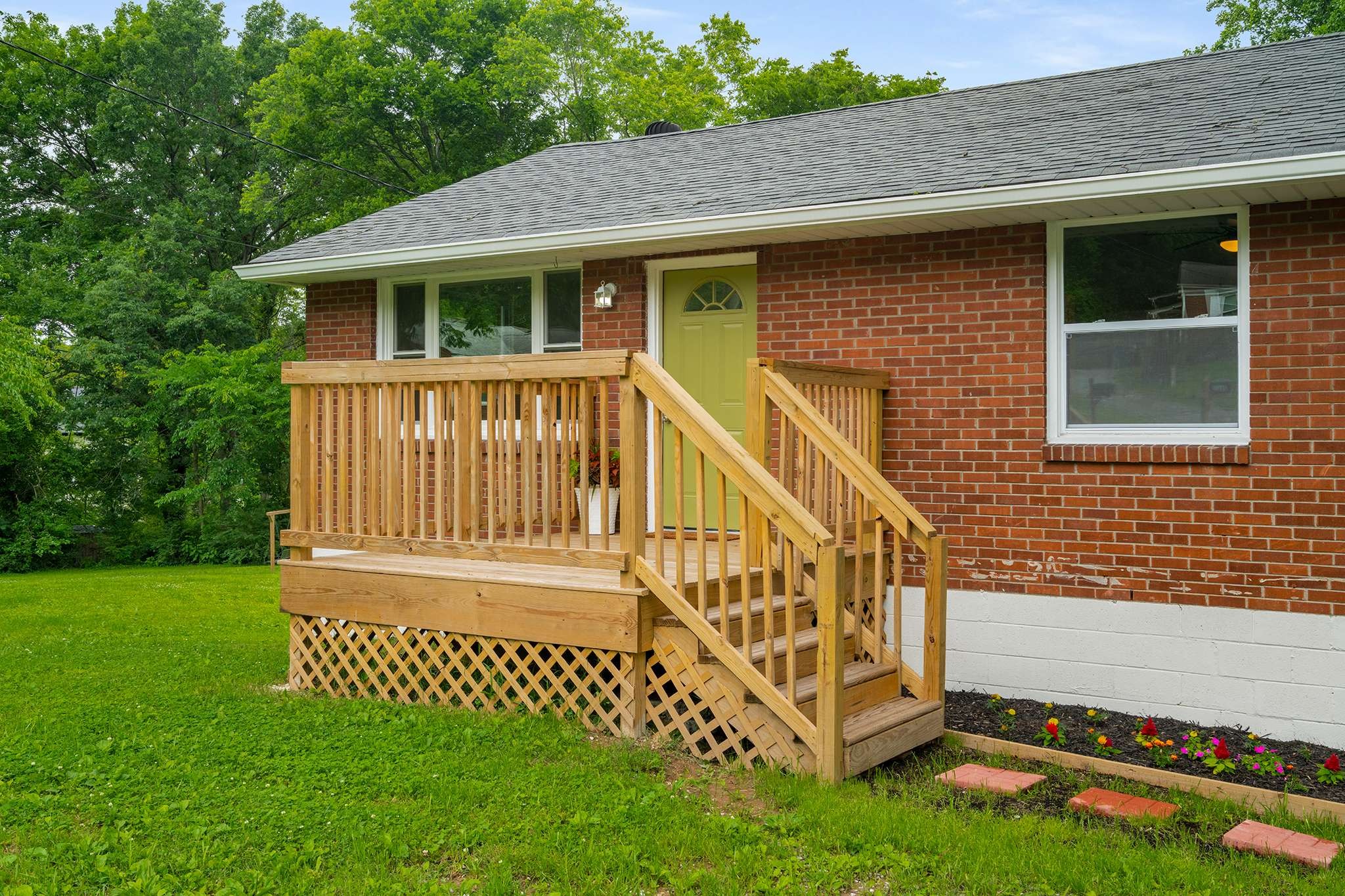 2607 Mashburn Ct Property Photo 5