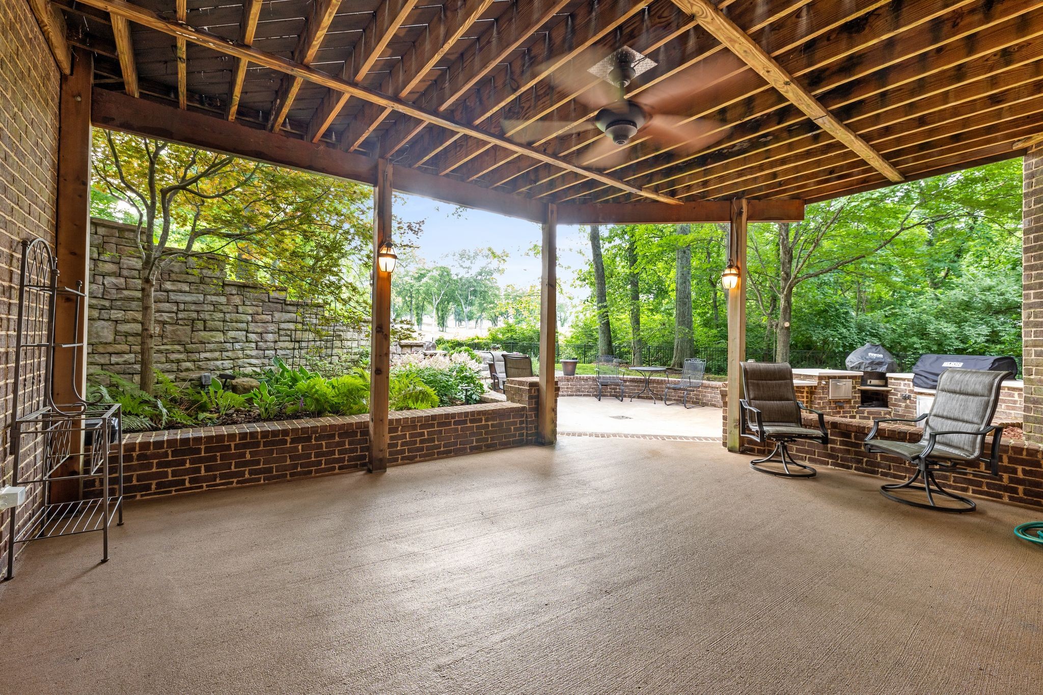 6521 Stableford Ln Property Photo 8