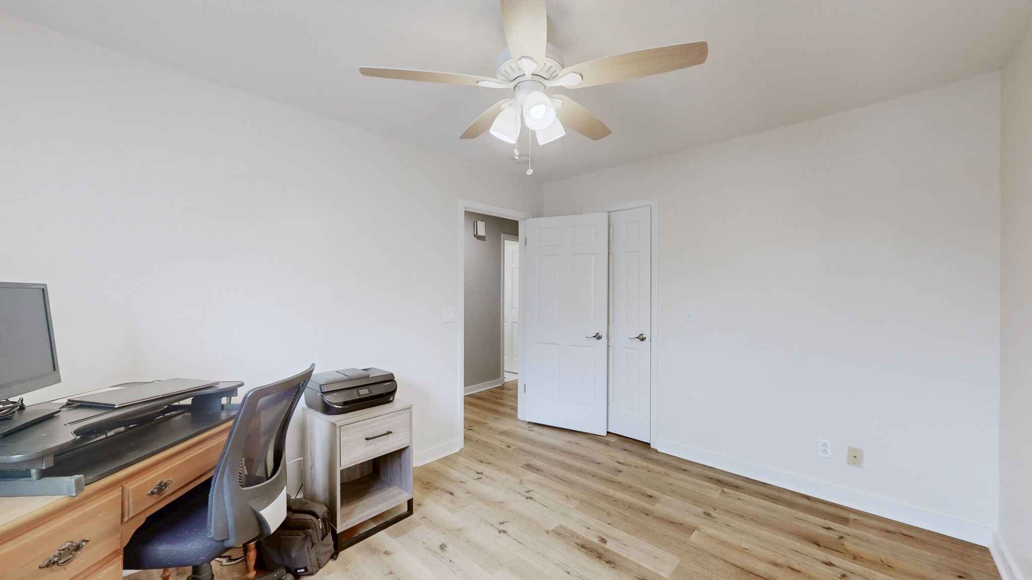 1002 E Northfield Blvd Property Photo 18