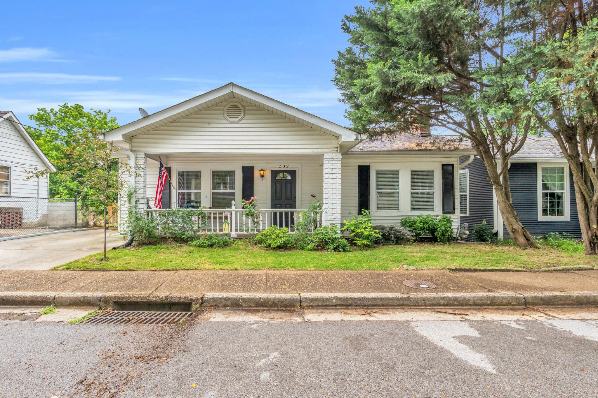 232 Jarnigan Avenue Property Photo 1