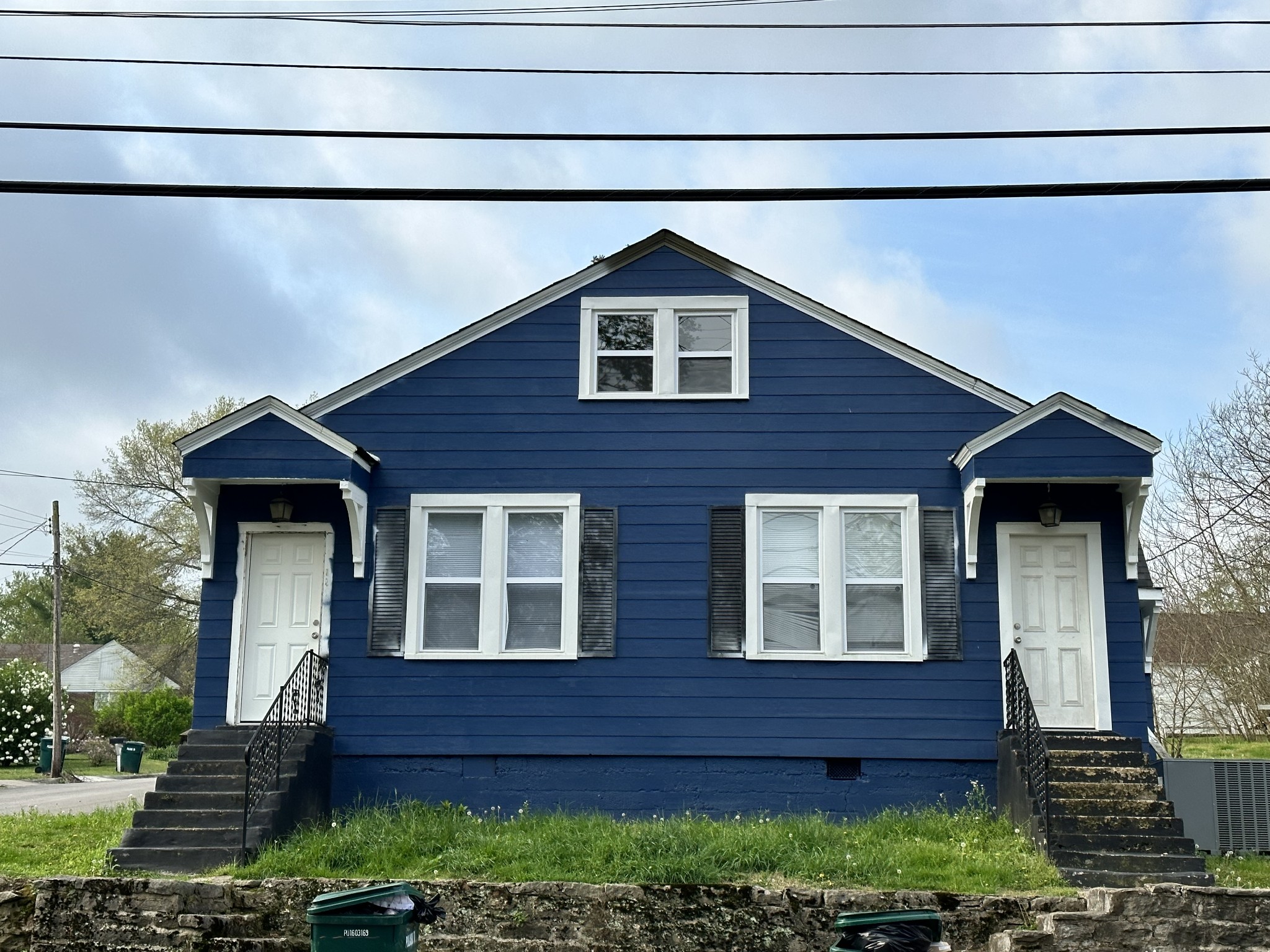 349 E Washington St Property Photo 1