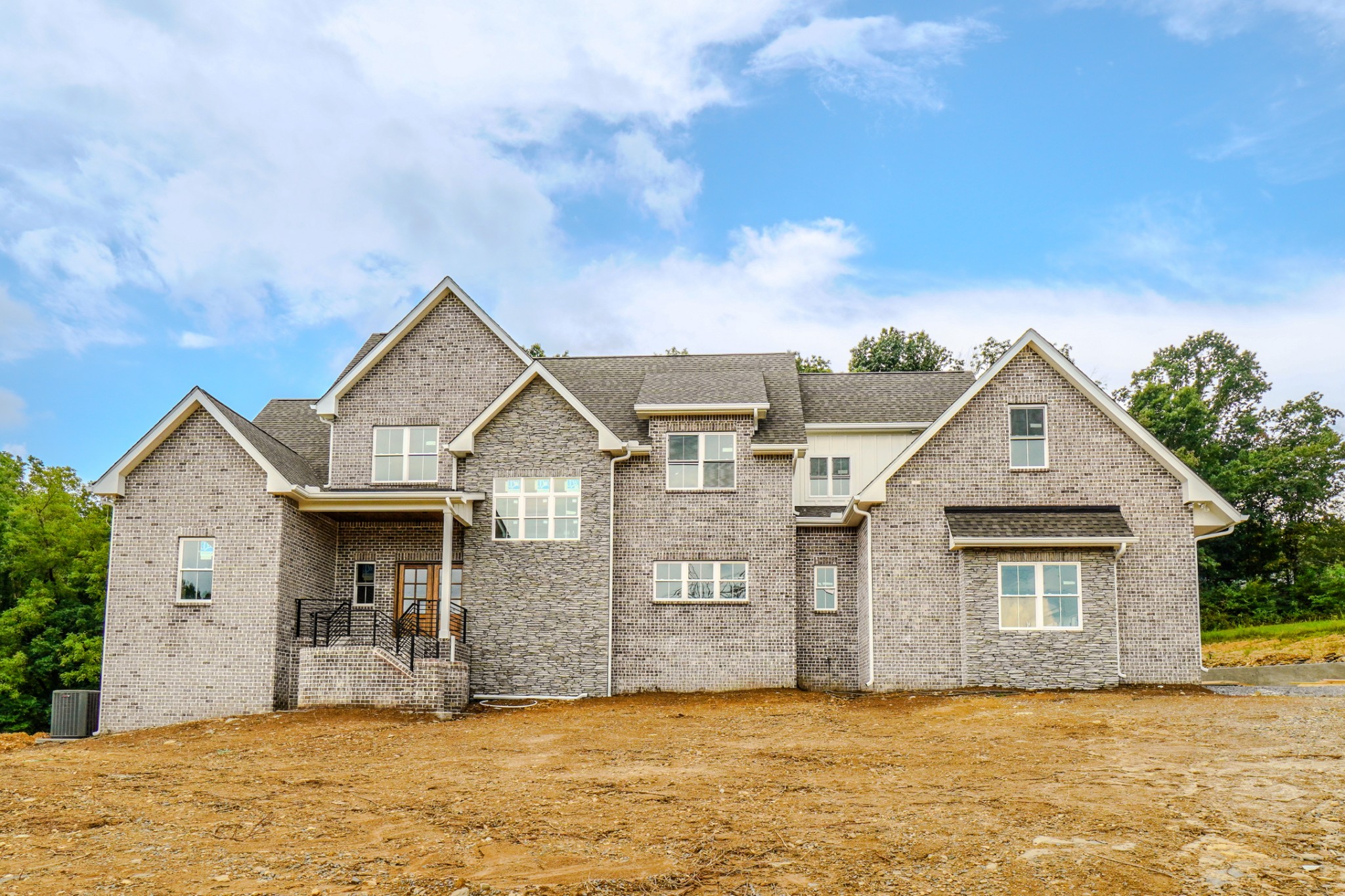 7039 Hall Rd Property Photo 1