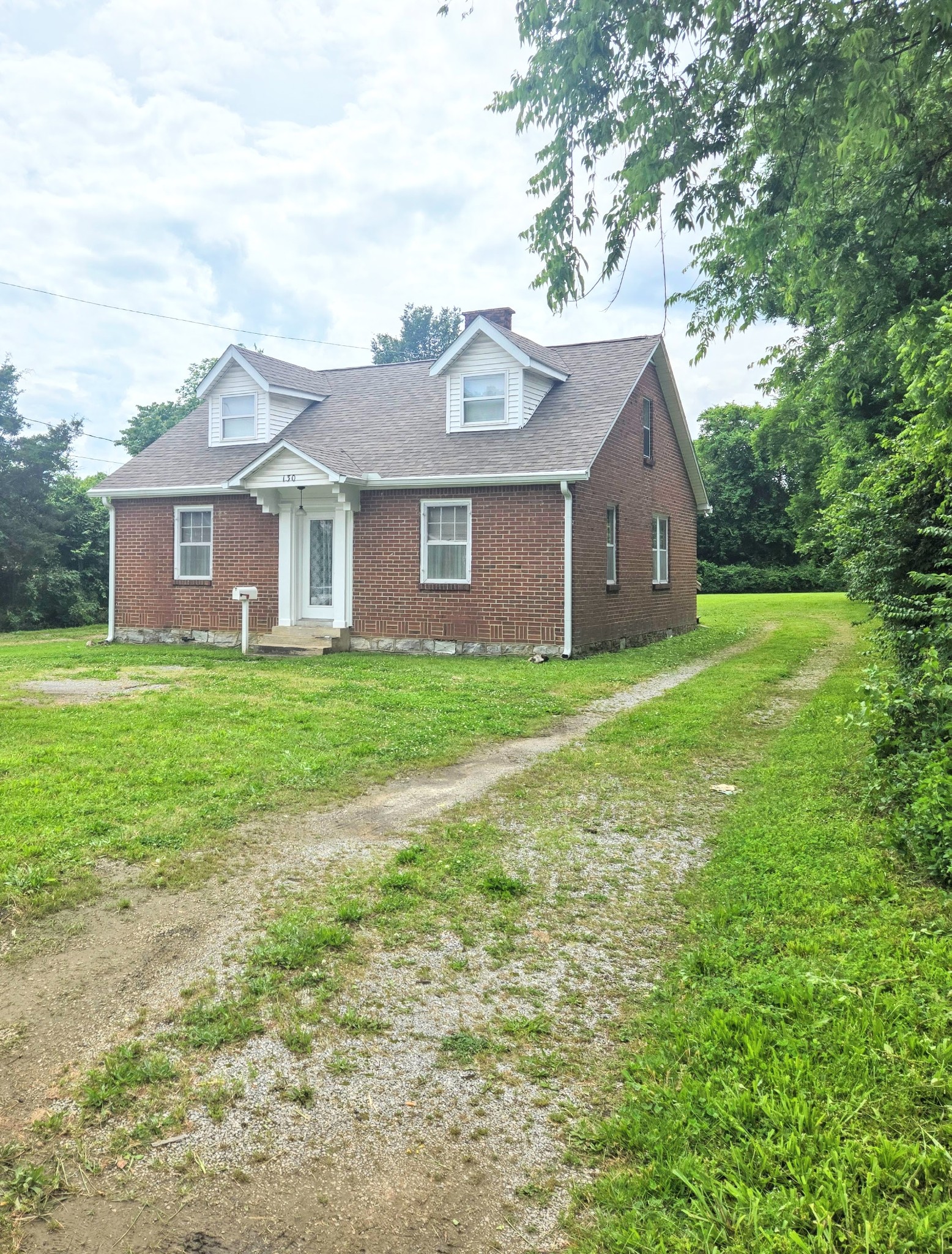 130 Walton Ferry Rd Property Photo 2