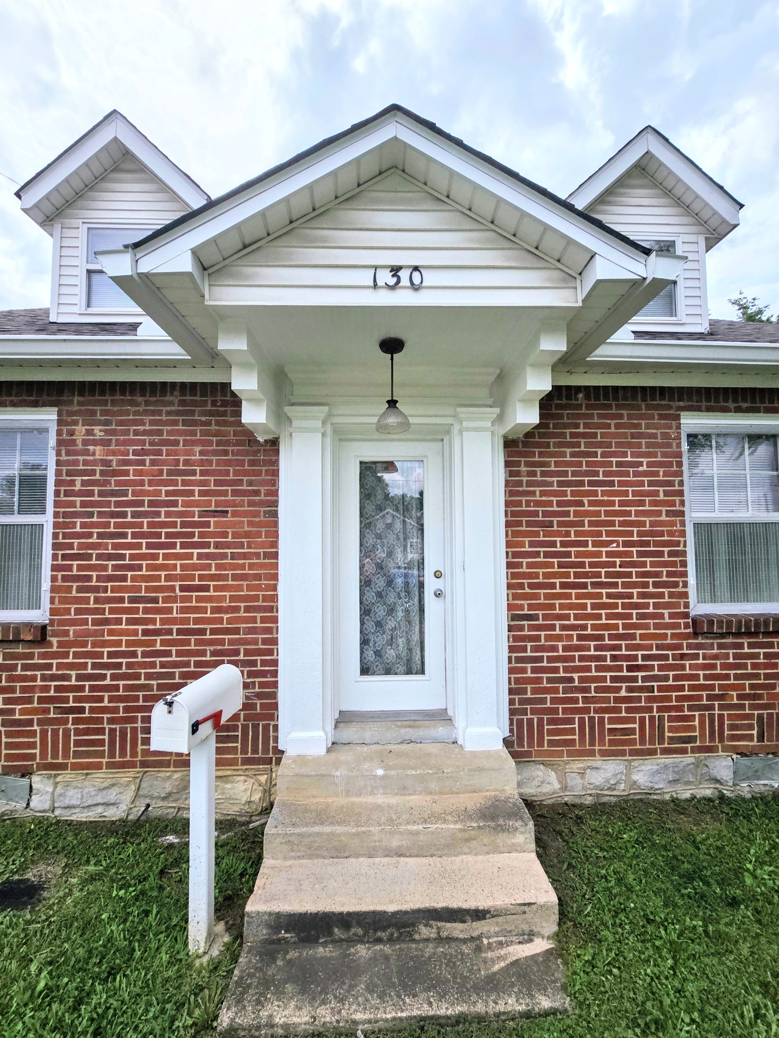 130 Walton Ferry Rd Property Photo 4