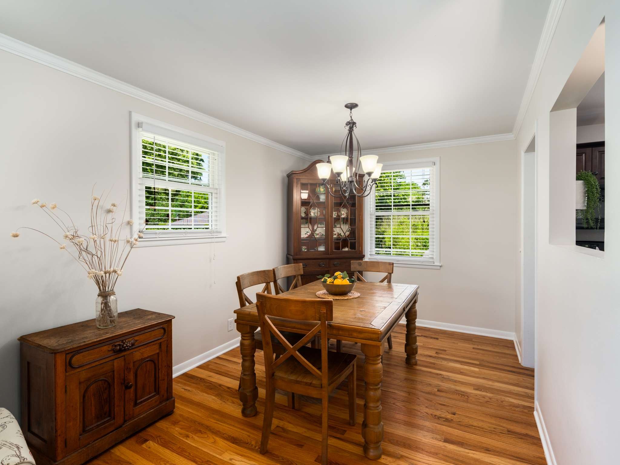 604 Meadowgreen Dr Property Photo 8