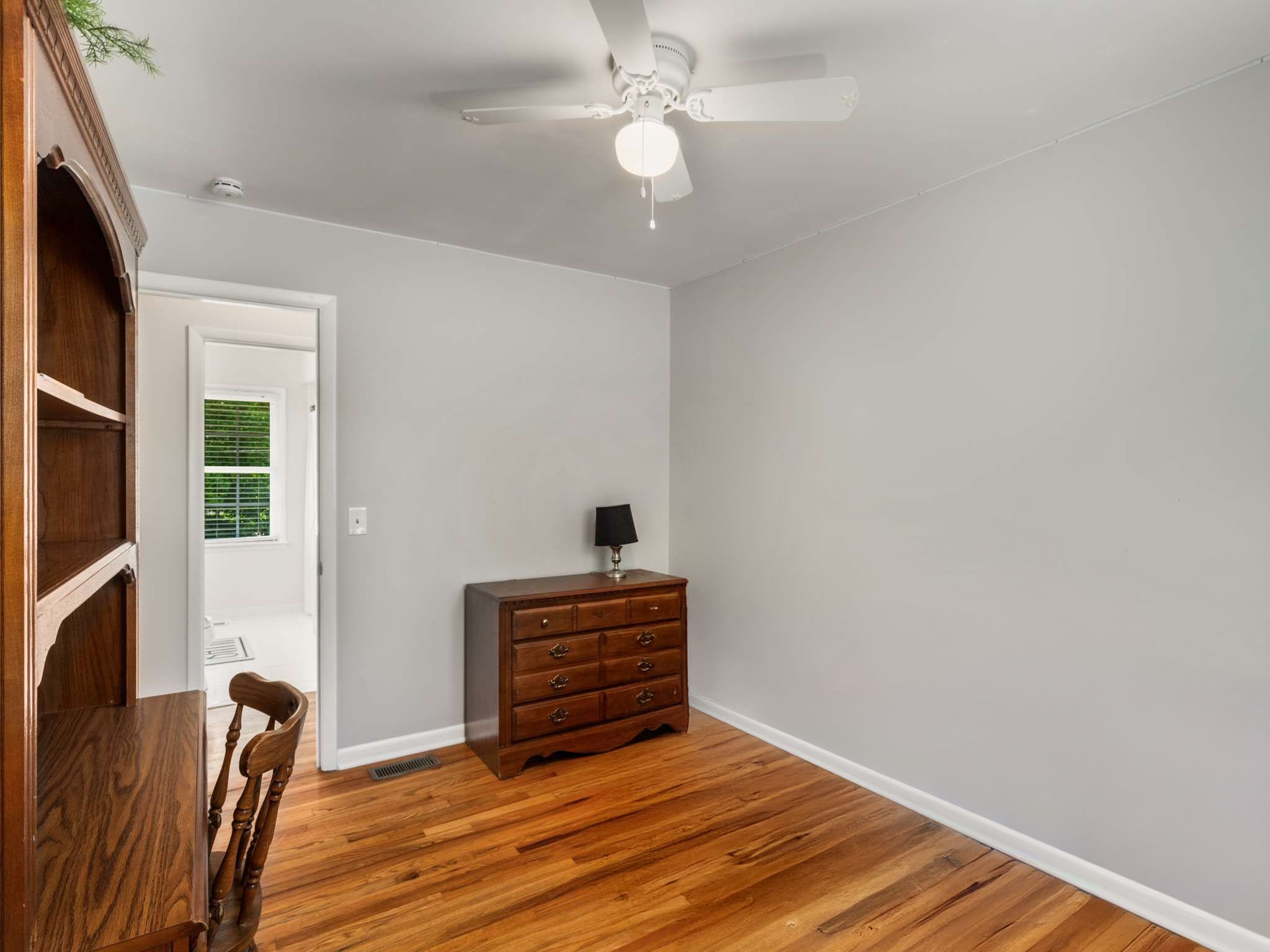 604 Meadowgreen Dr Property Photo 14