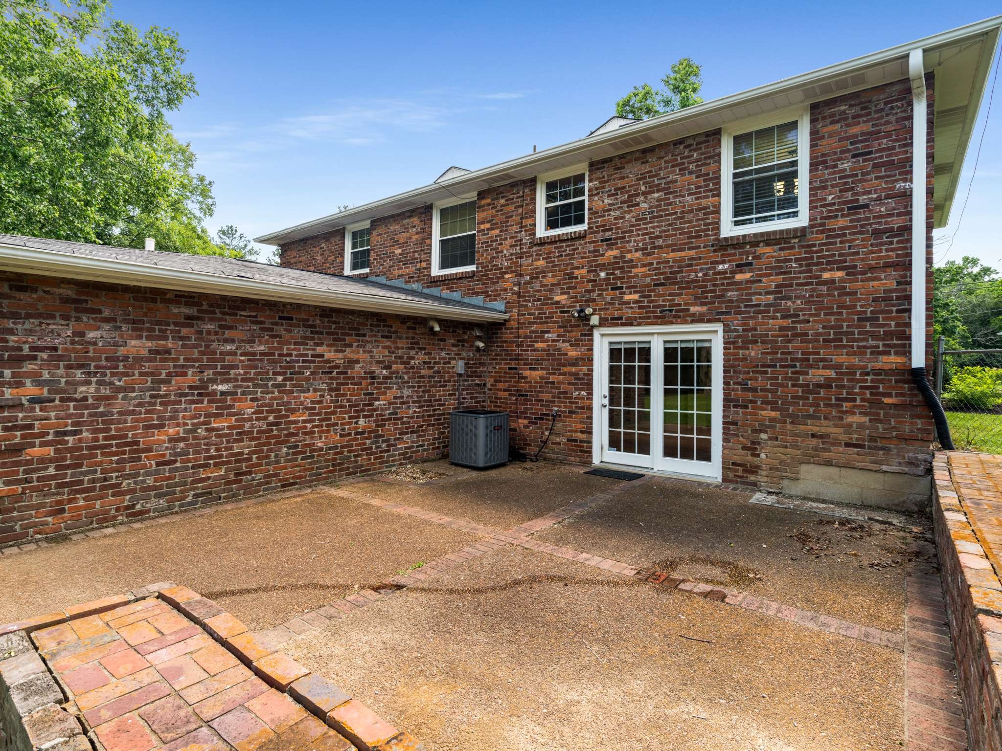 604 Meadowgreen Dr Property Photo 25