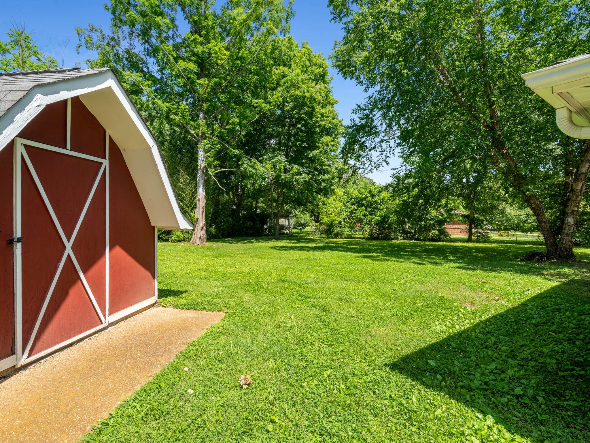 604 Meadowgreen Dr Property Photo 32