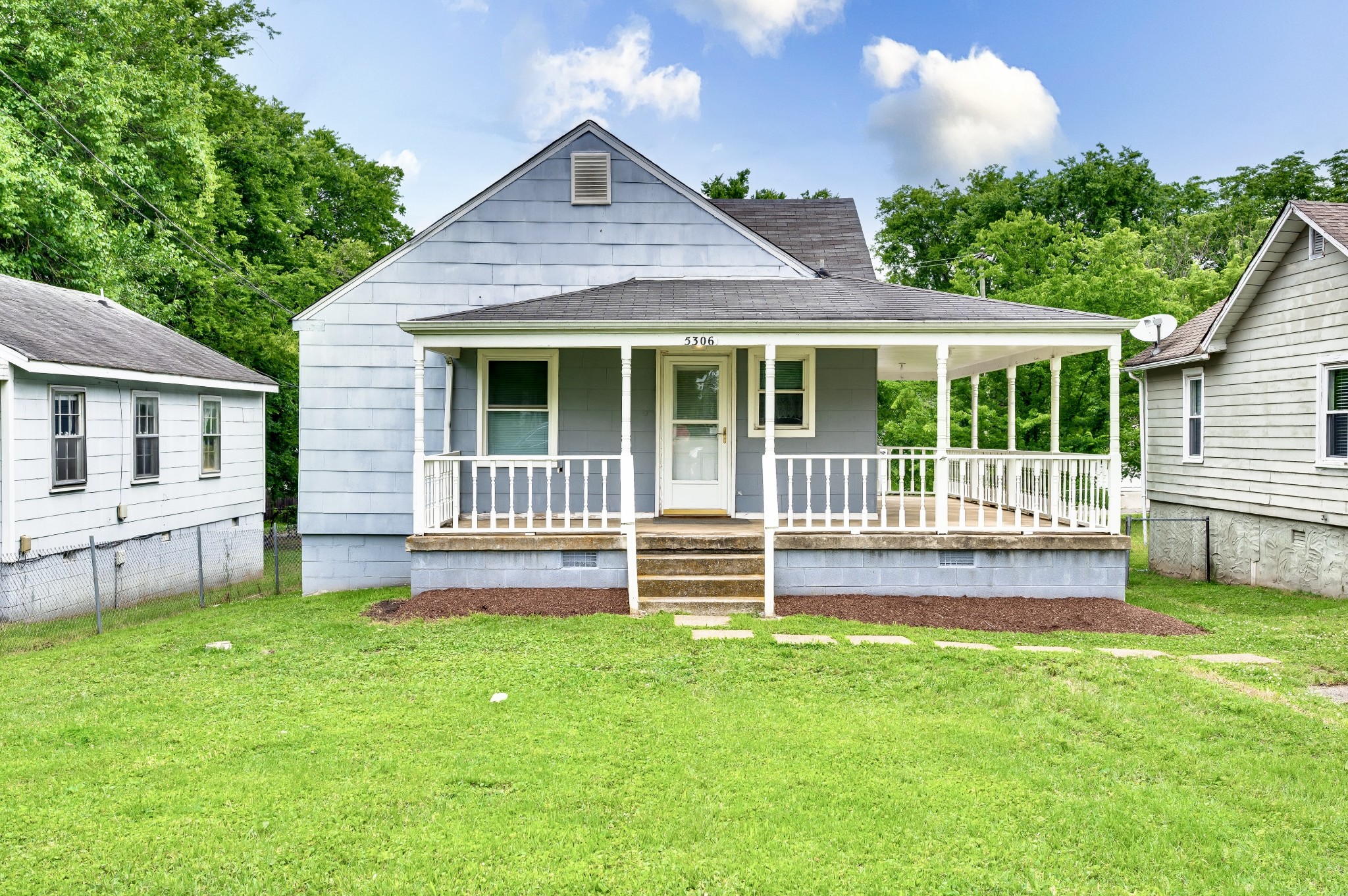 5306 Michigan Ave Property Photo 1