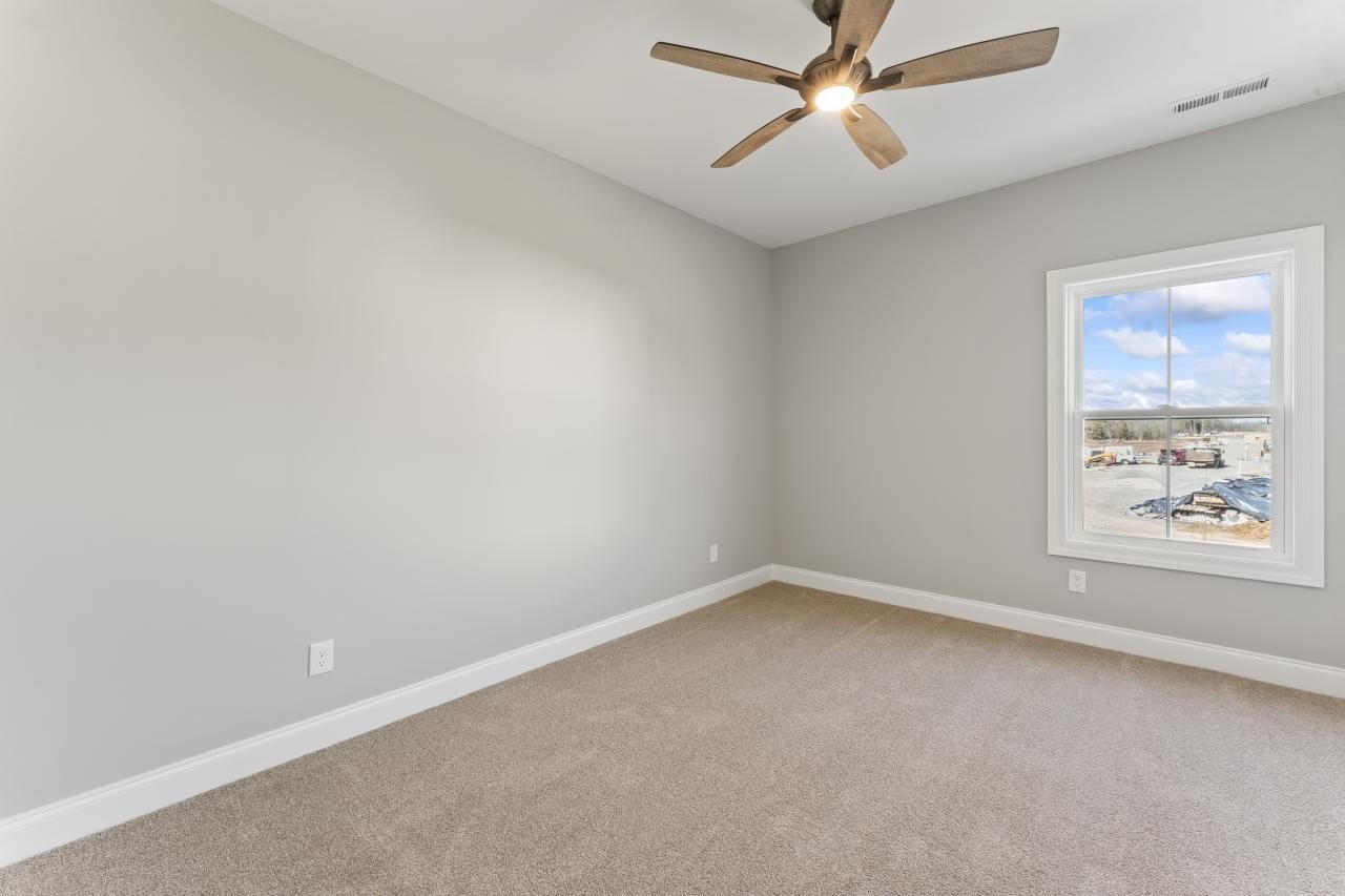 2124 Gracie Bug Loop Property Photo 16