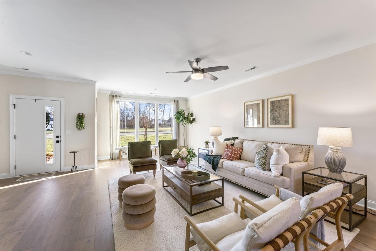 2130 Gracie Bug Loop Property Photo 4