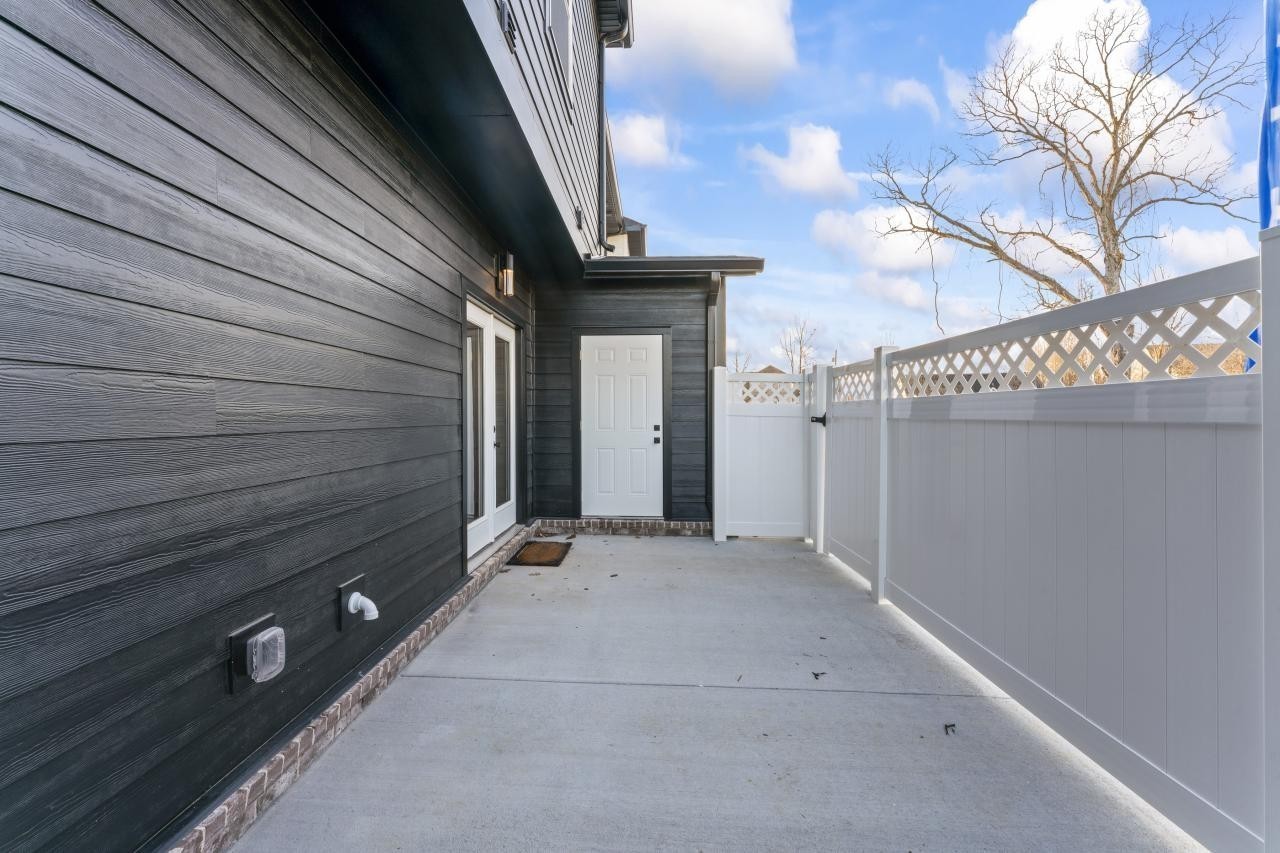 2130 Gracie Bug Loop Property Photo 17