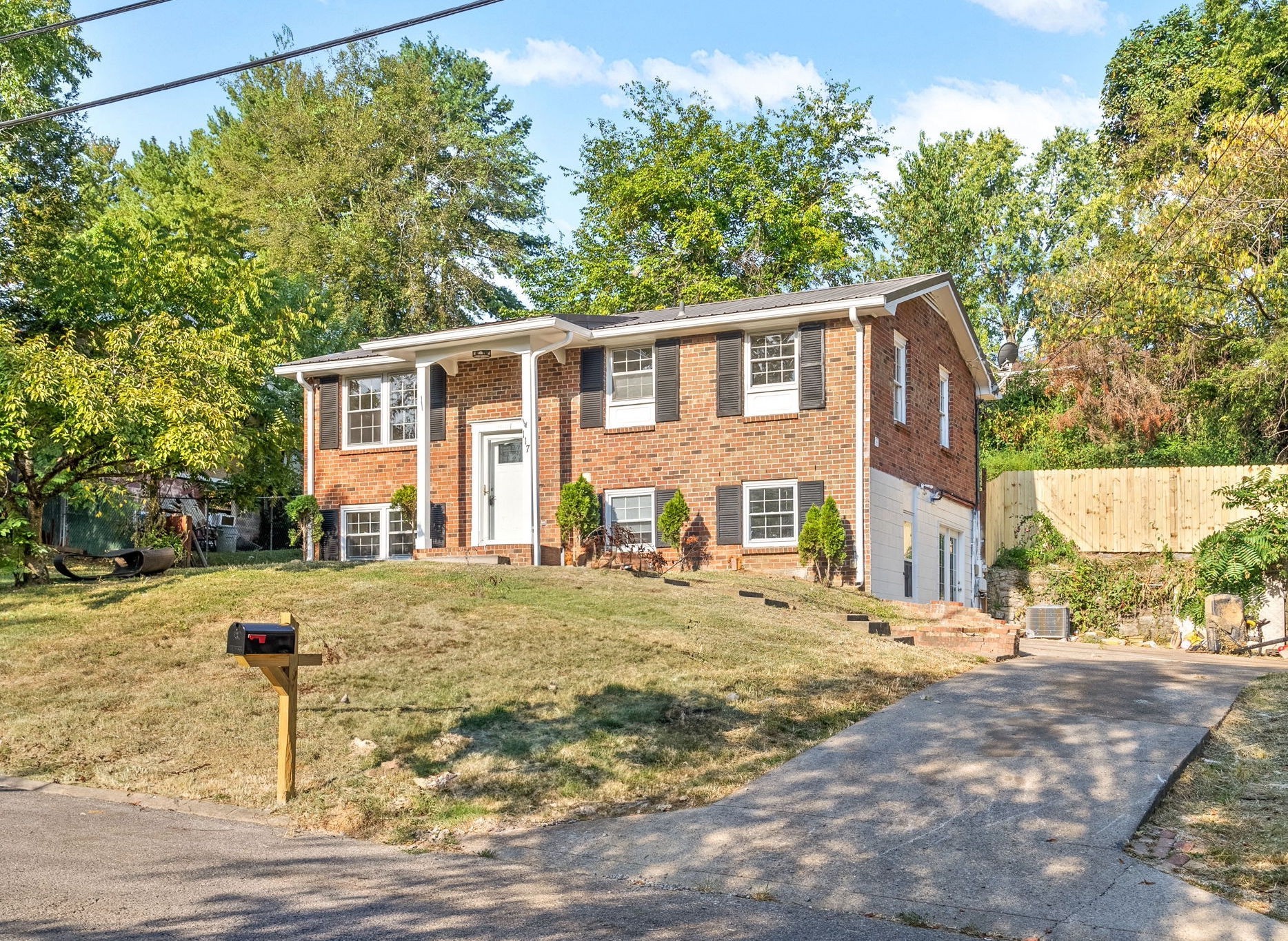 117 Robert Yoest Dr Property Photo 1