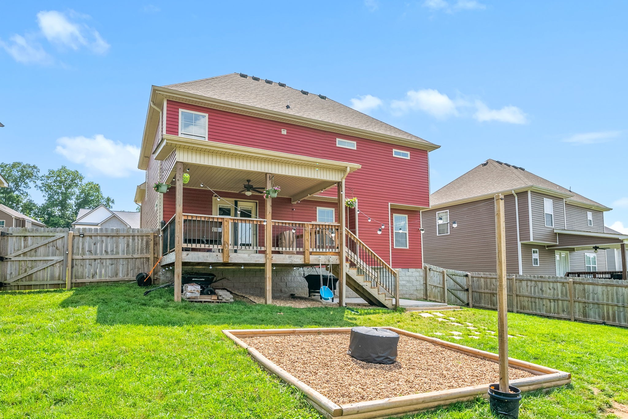 1045 Winesap Rd Property Photo 1