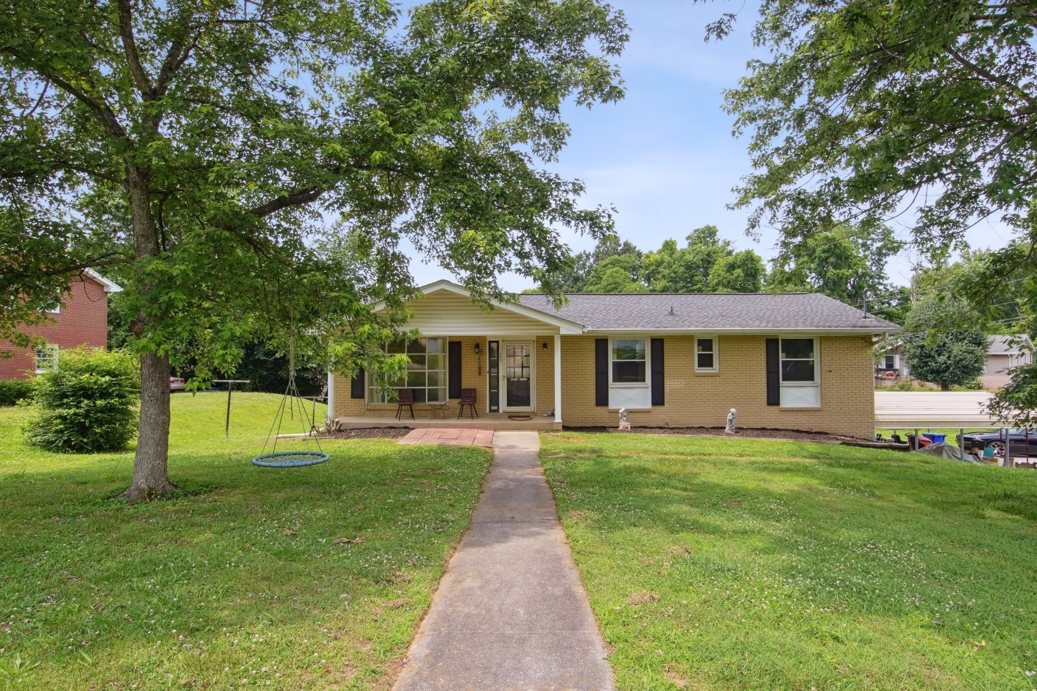 121 Teelia Dr Property Photo 3