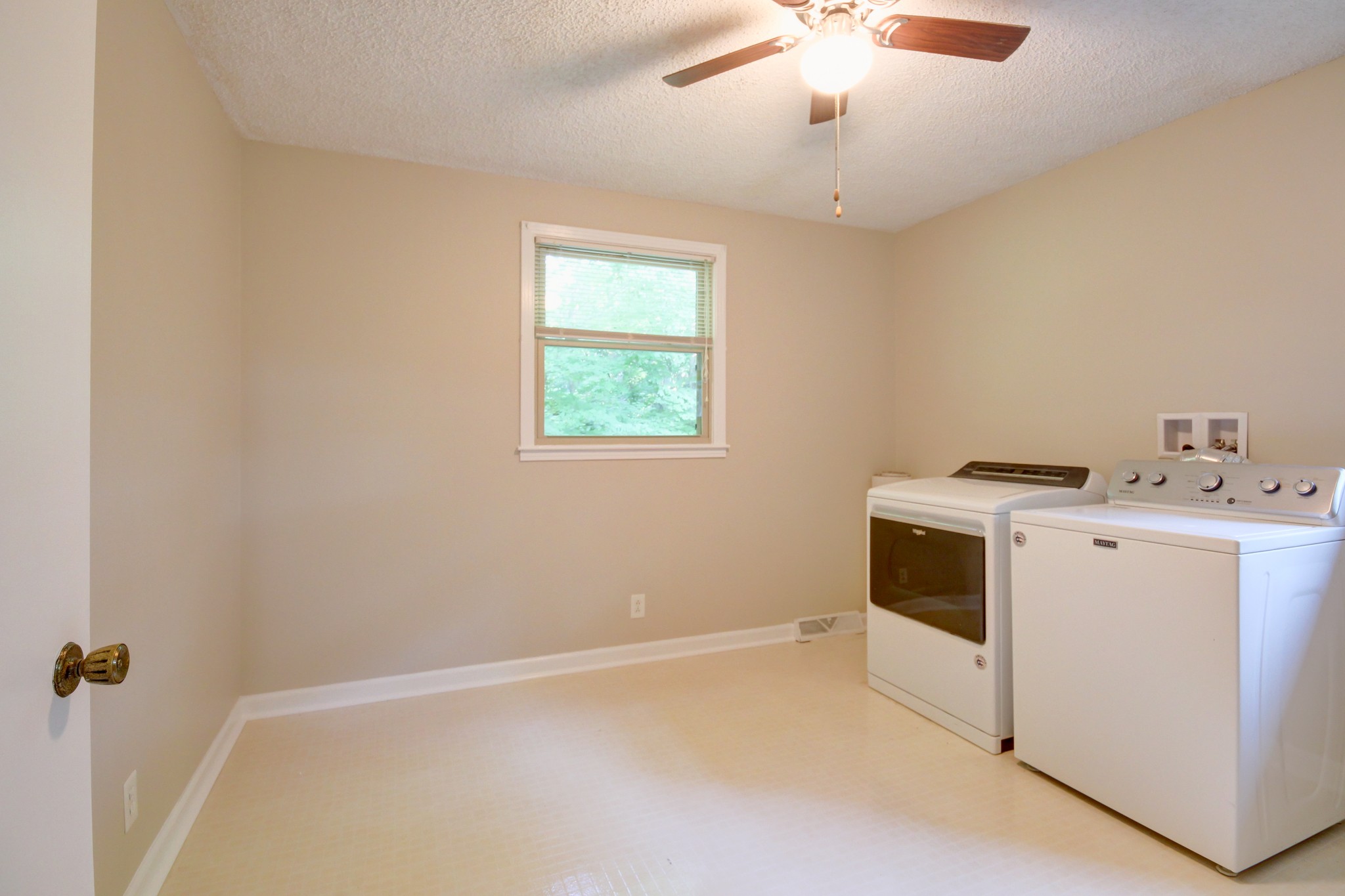 649 Chesterfield Cir Property Photo 20
