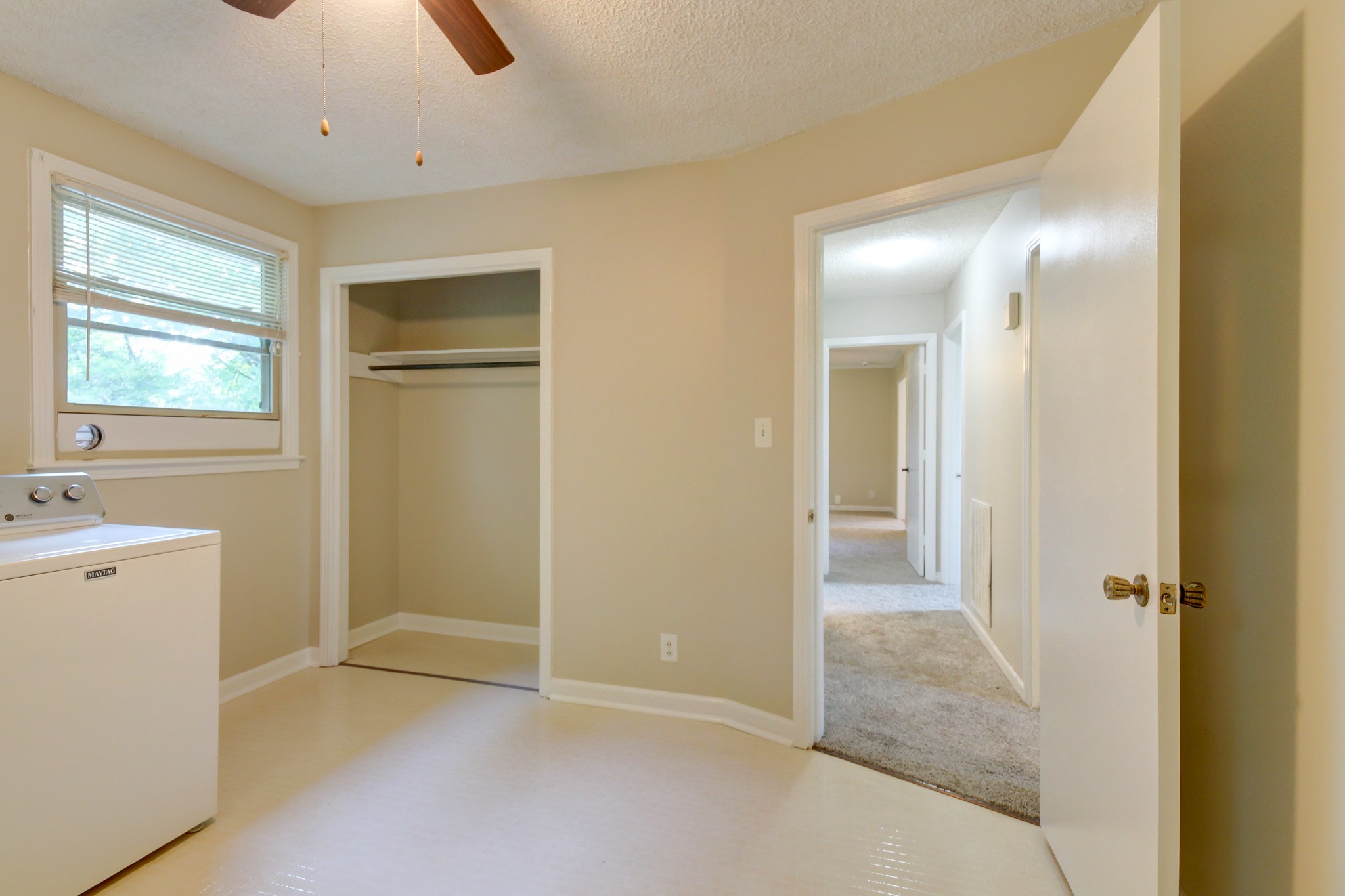 649 Chesterfield Cir Property Photo 34