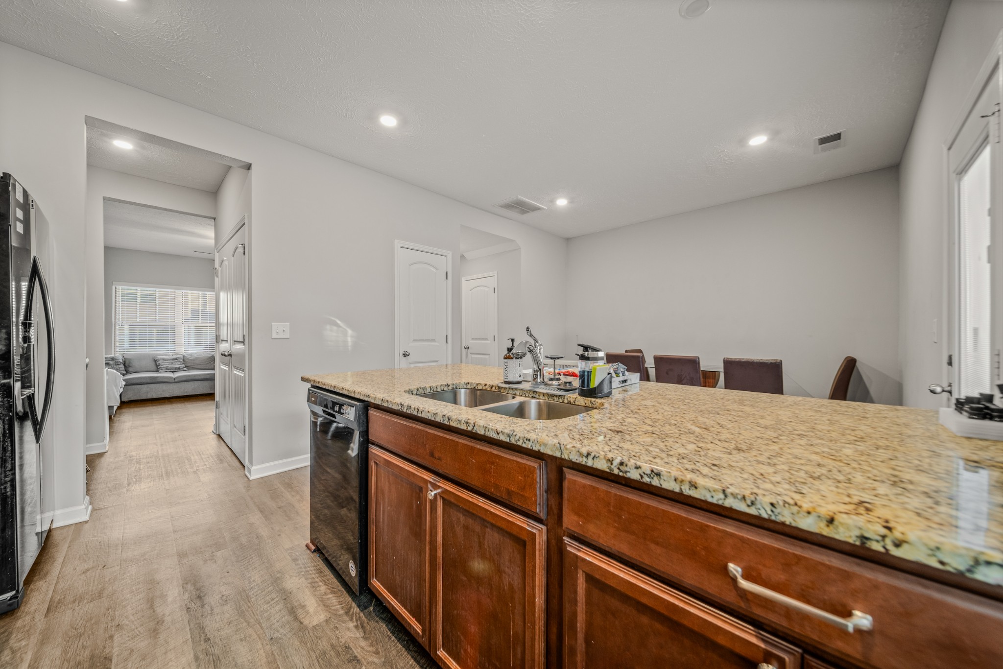 4113 Saddlecreek Way Property Photo 5