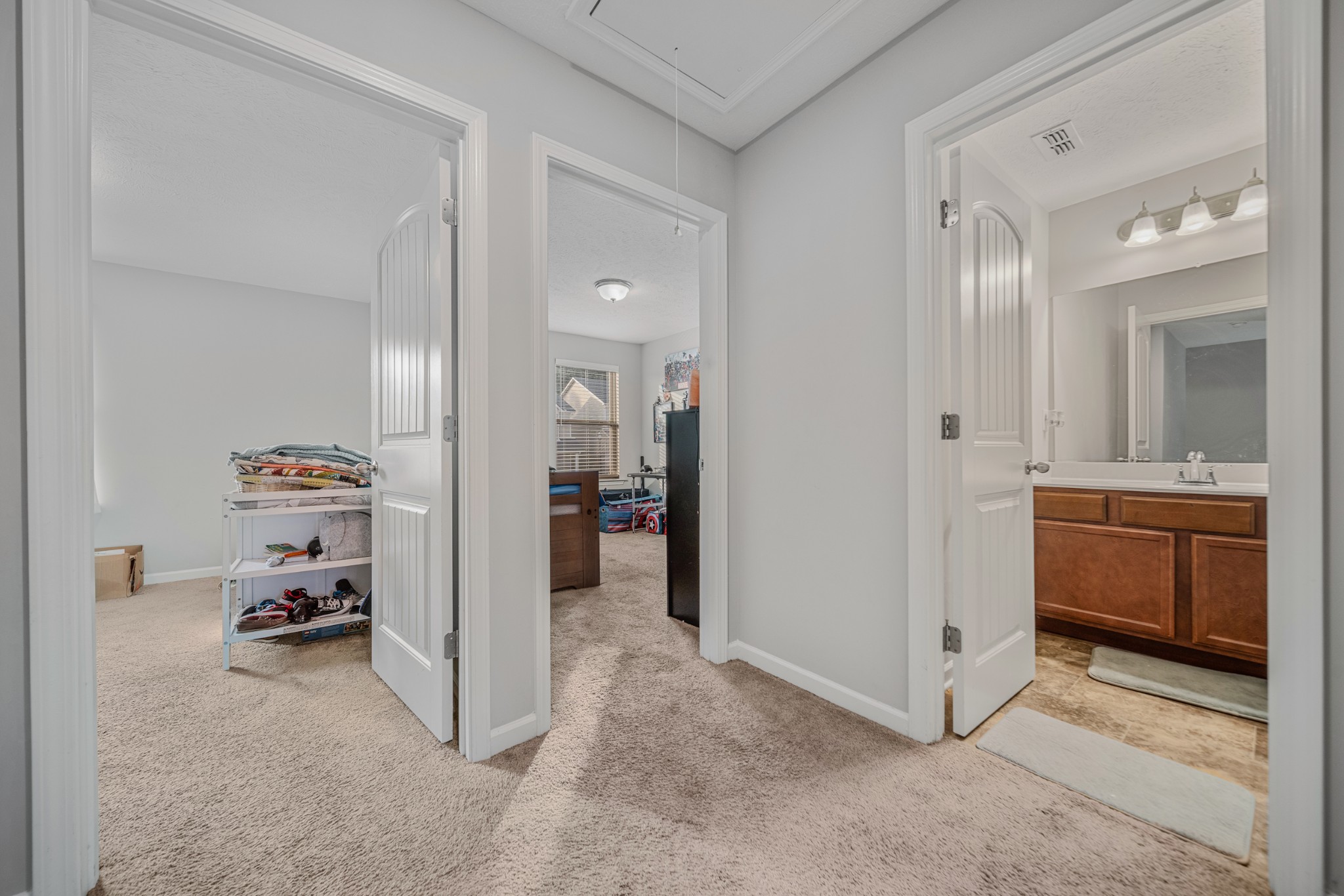 4113 Saddlecreek Way Property Photo 8