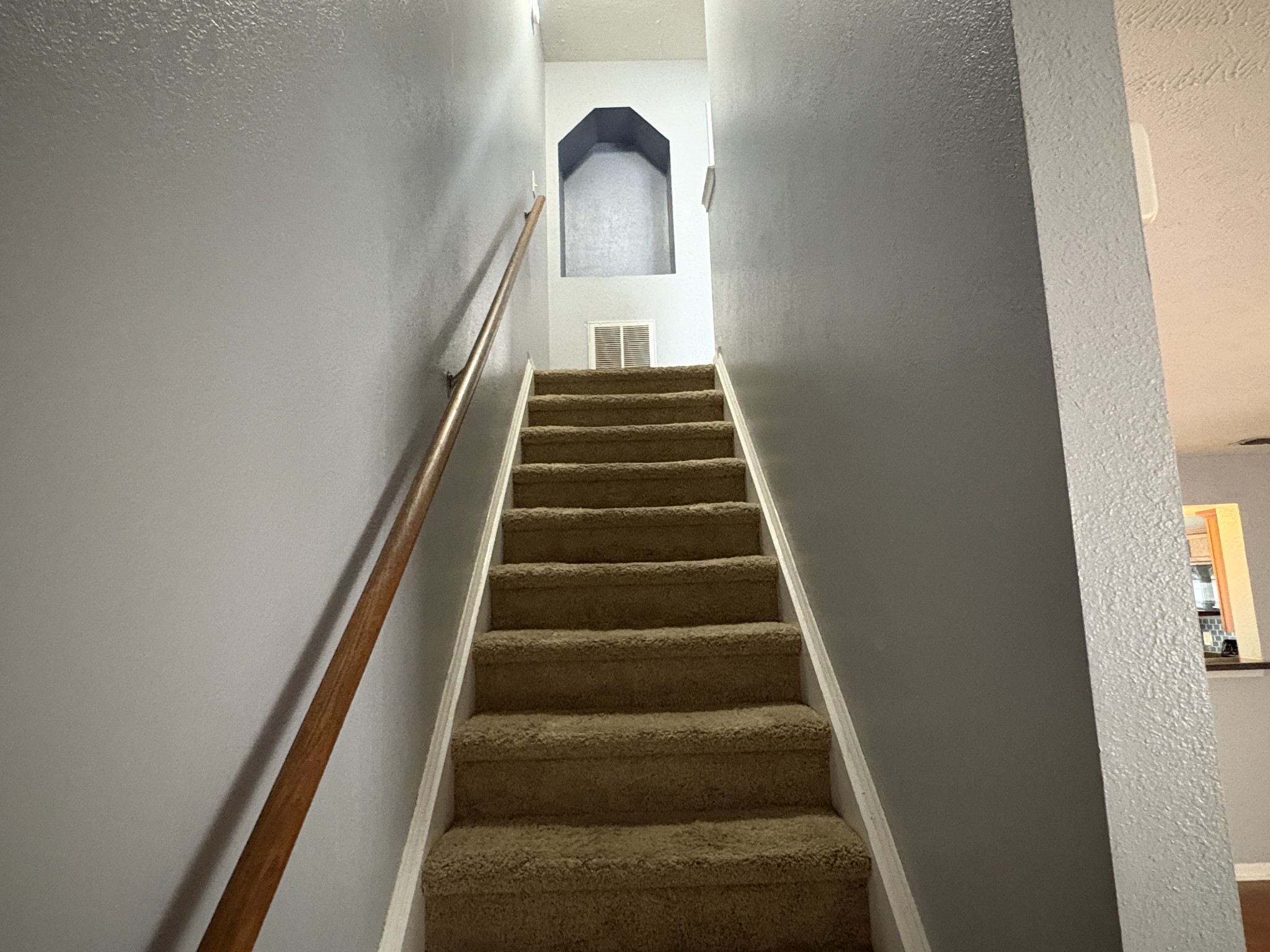 3236 Prater Ct Property Photo 6