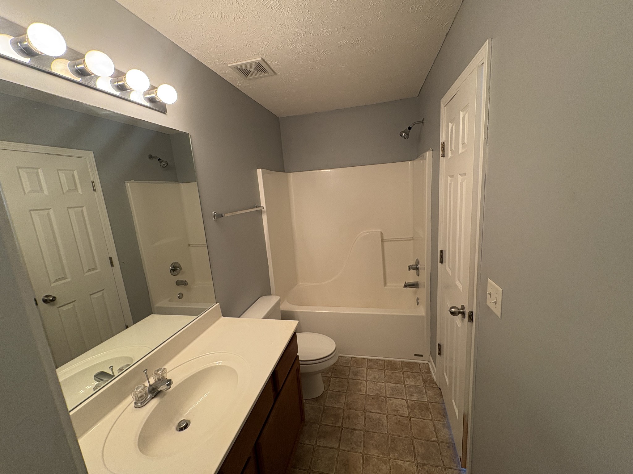 3236 Prater Ct Property Photo 8