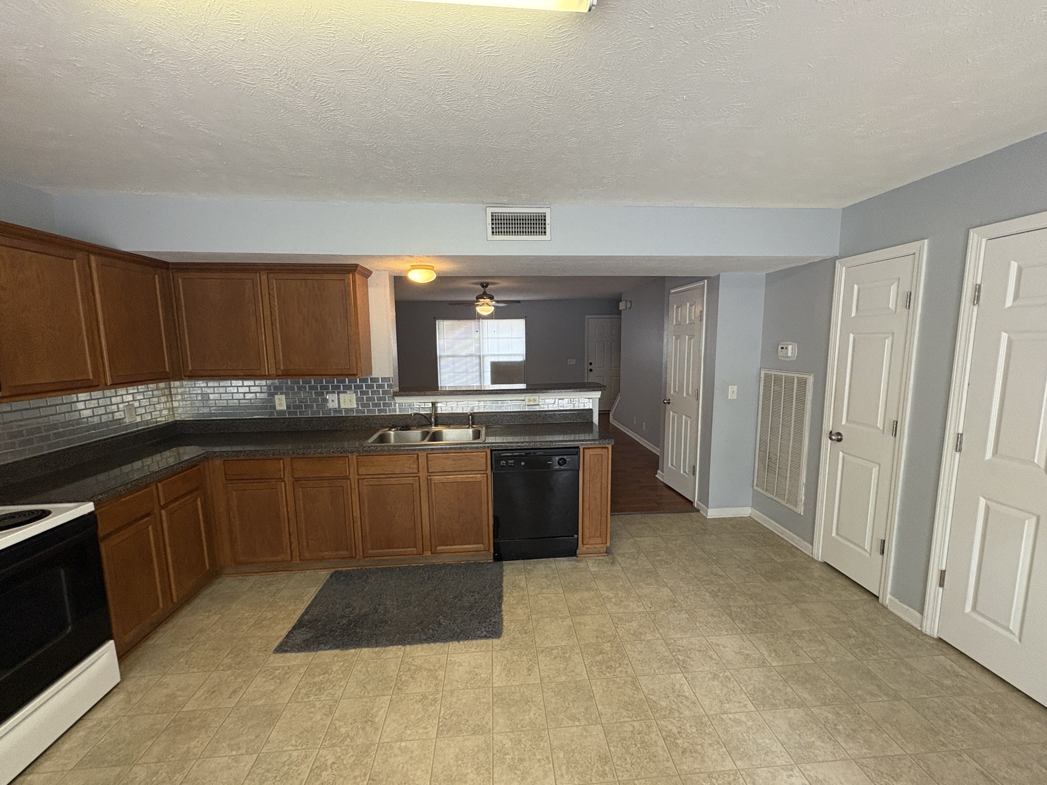3236 Prater Ct Property Photo 11