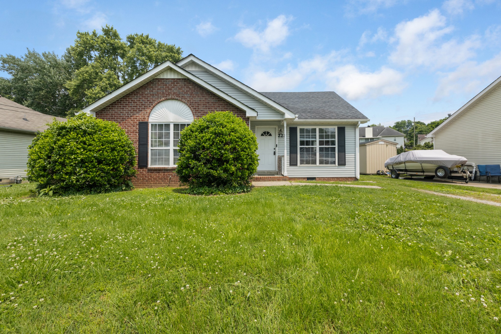 221 Pitts Ave Property Photo 3