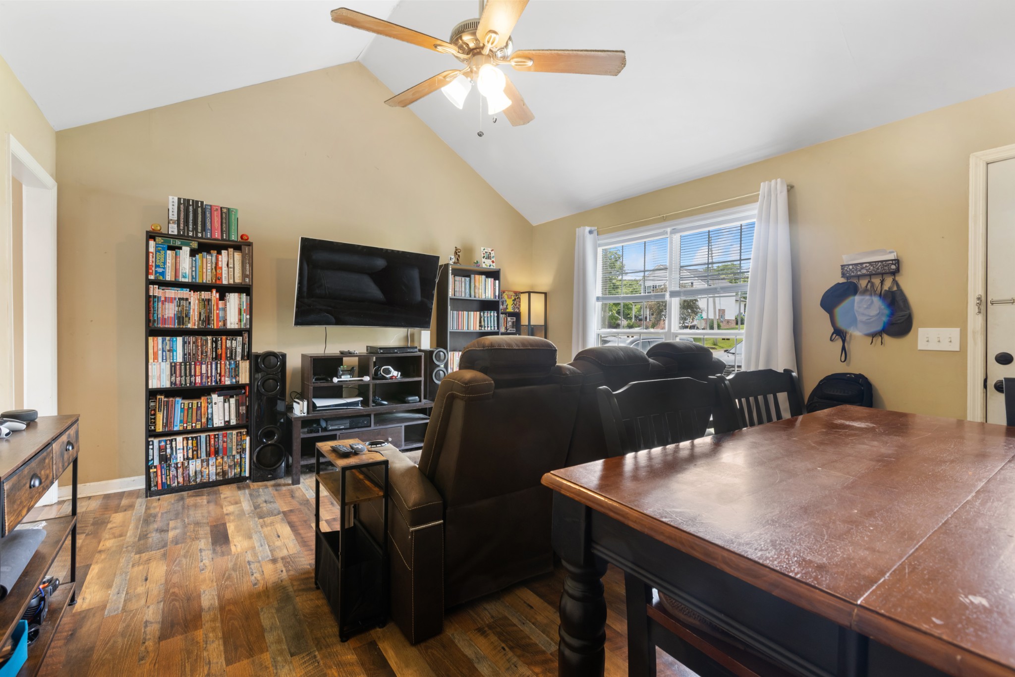 221 Pitts Ave Property Photo 7