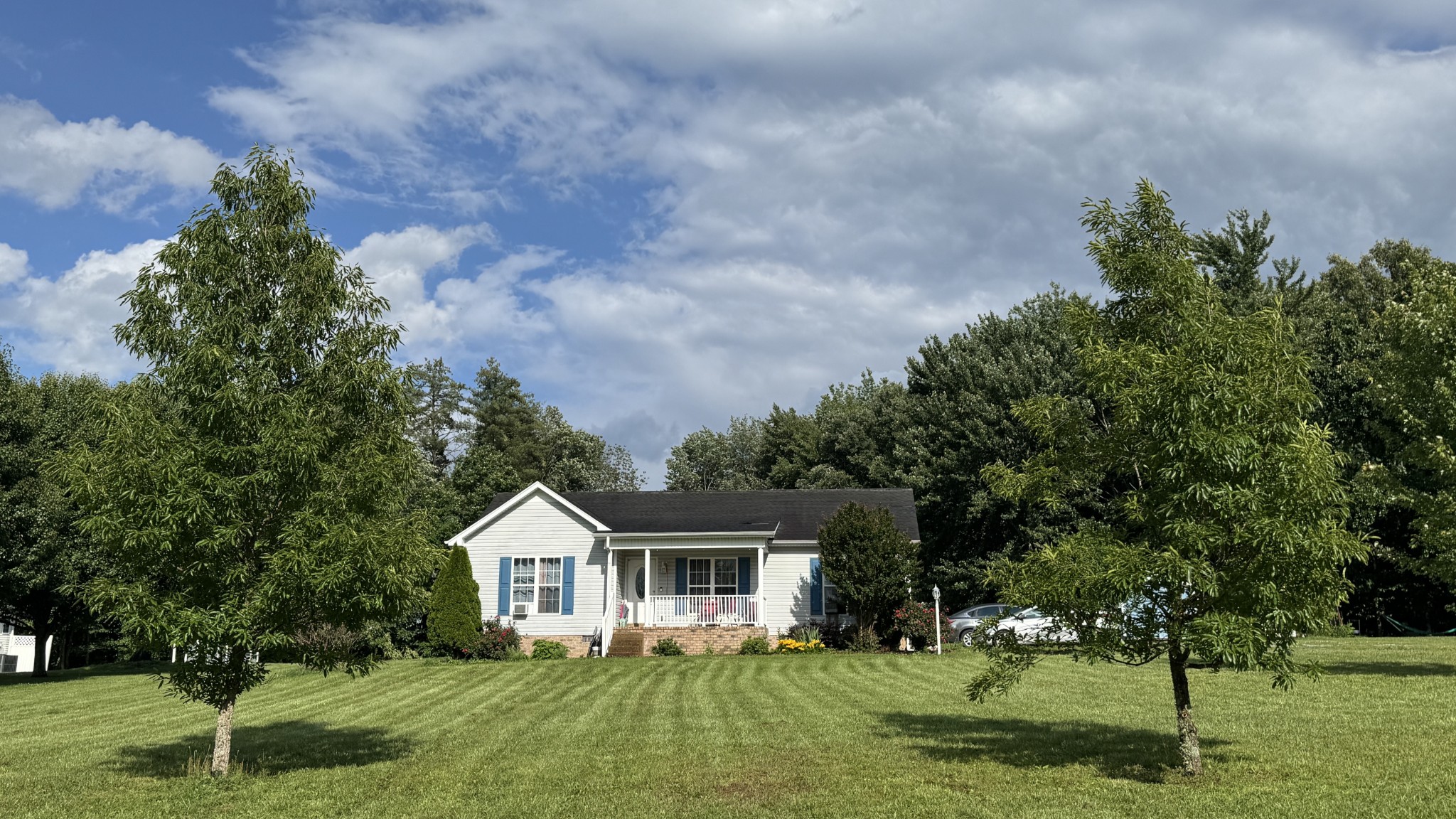 3366 Dobbins Pike Property Photo 1