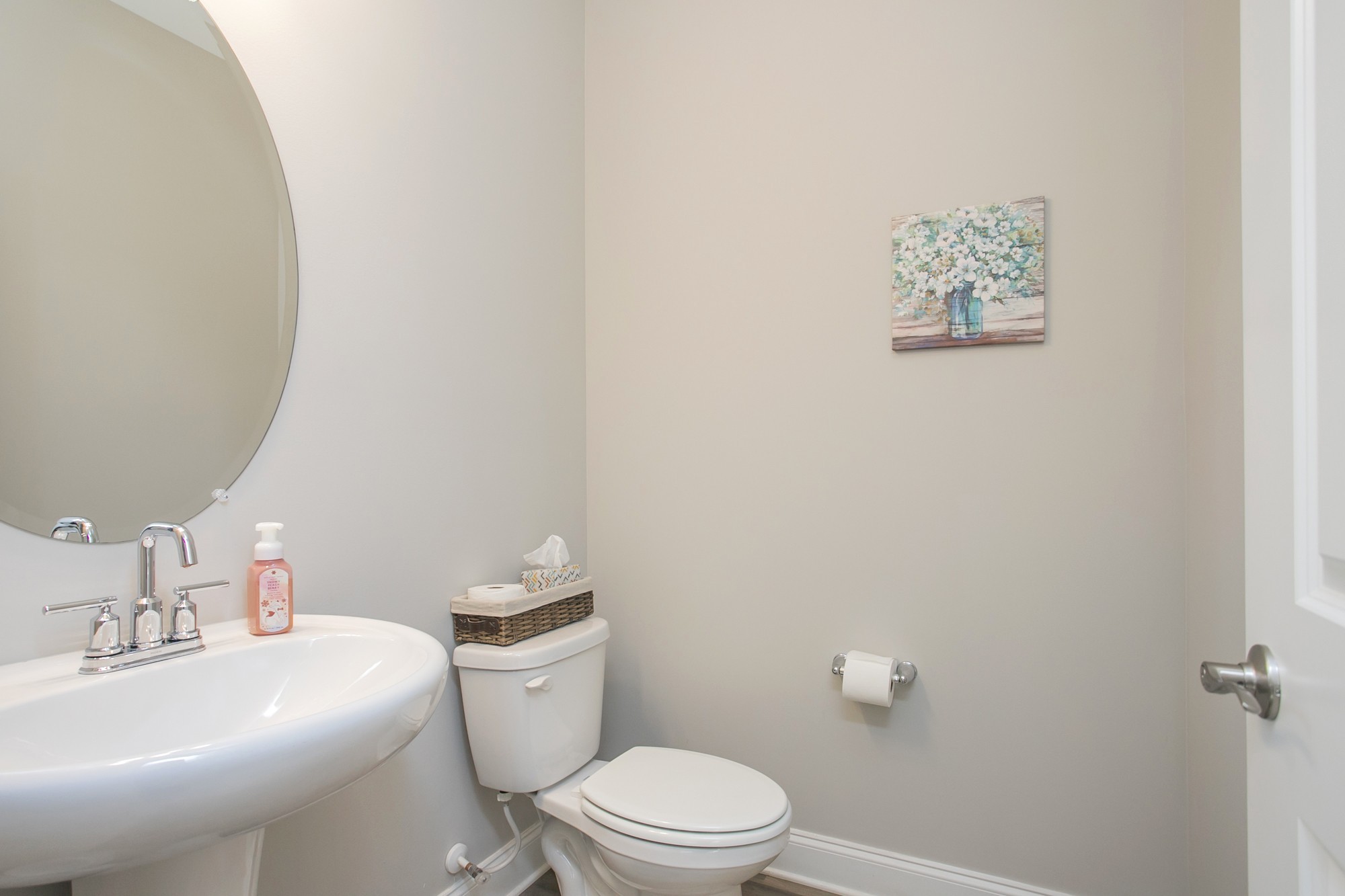 6107 Gladstone Ln Property Photo 5