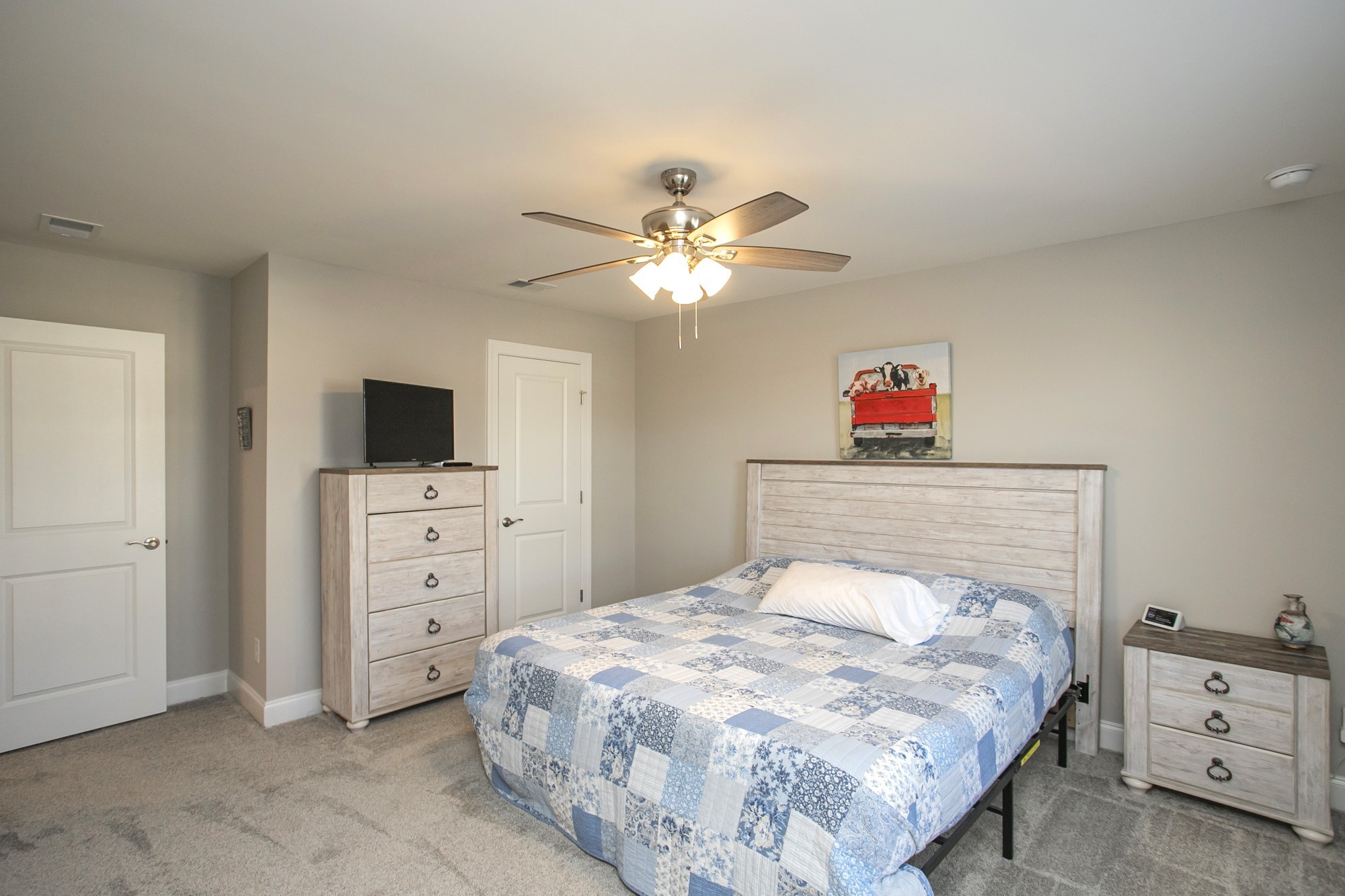 6107 Gladstone Ln Property Photo 17
