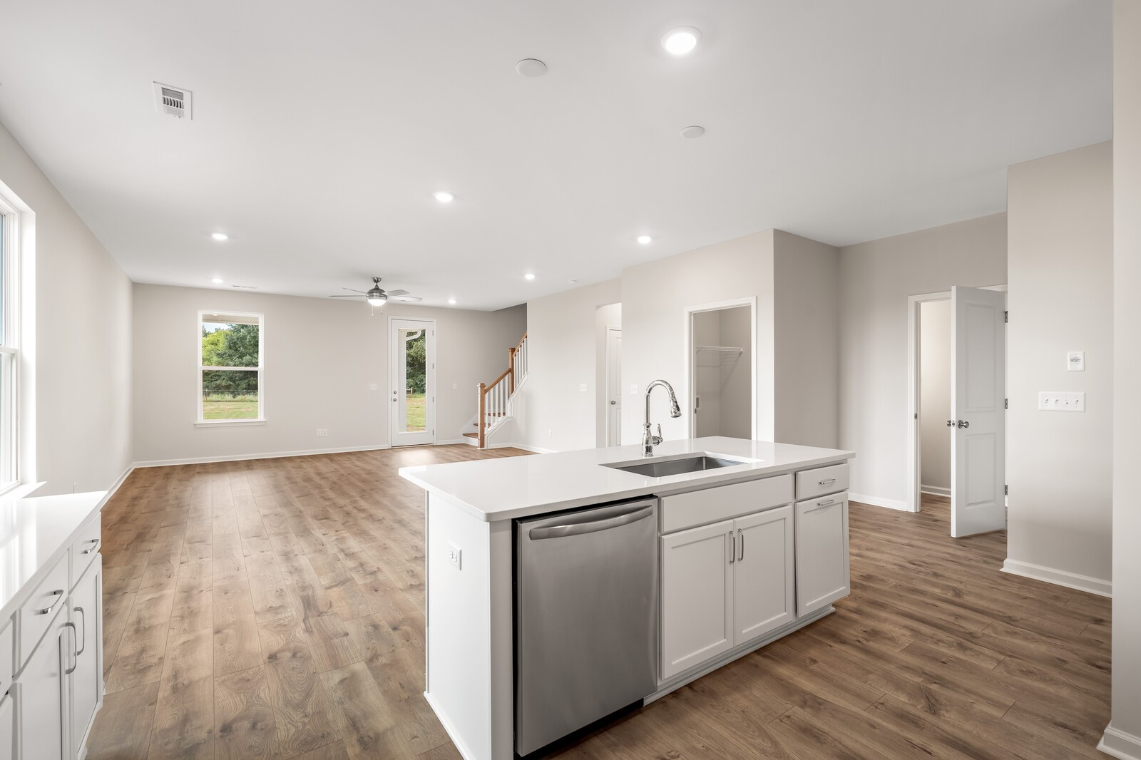 1403 Charles Drive Property Photo 1