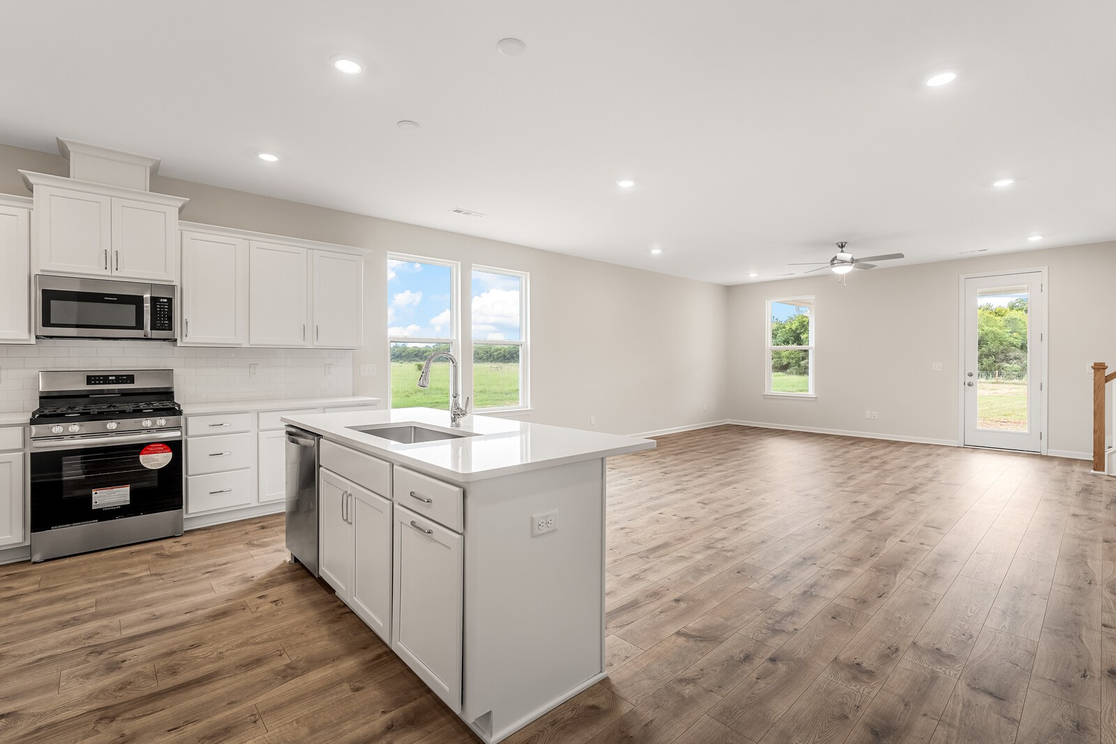 1403 Charles Drive Property Photo 11