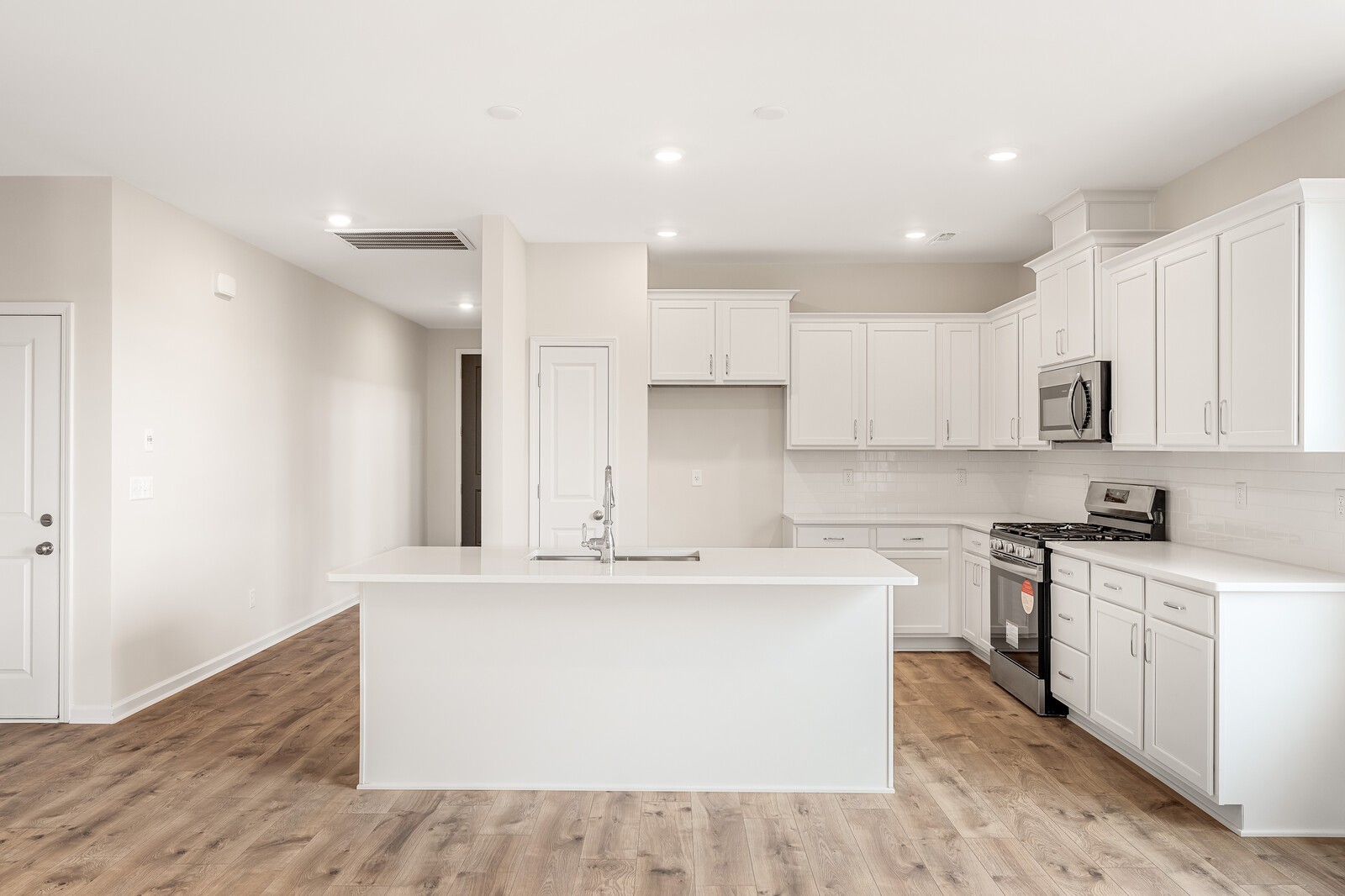 1403 Charles Drive Property Photo 14