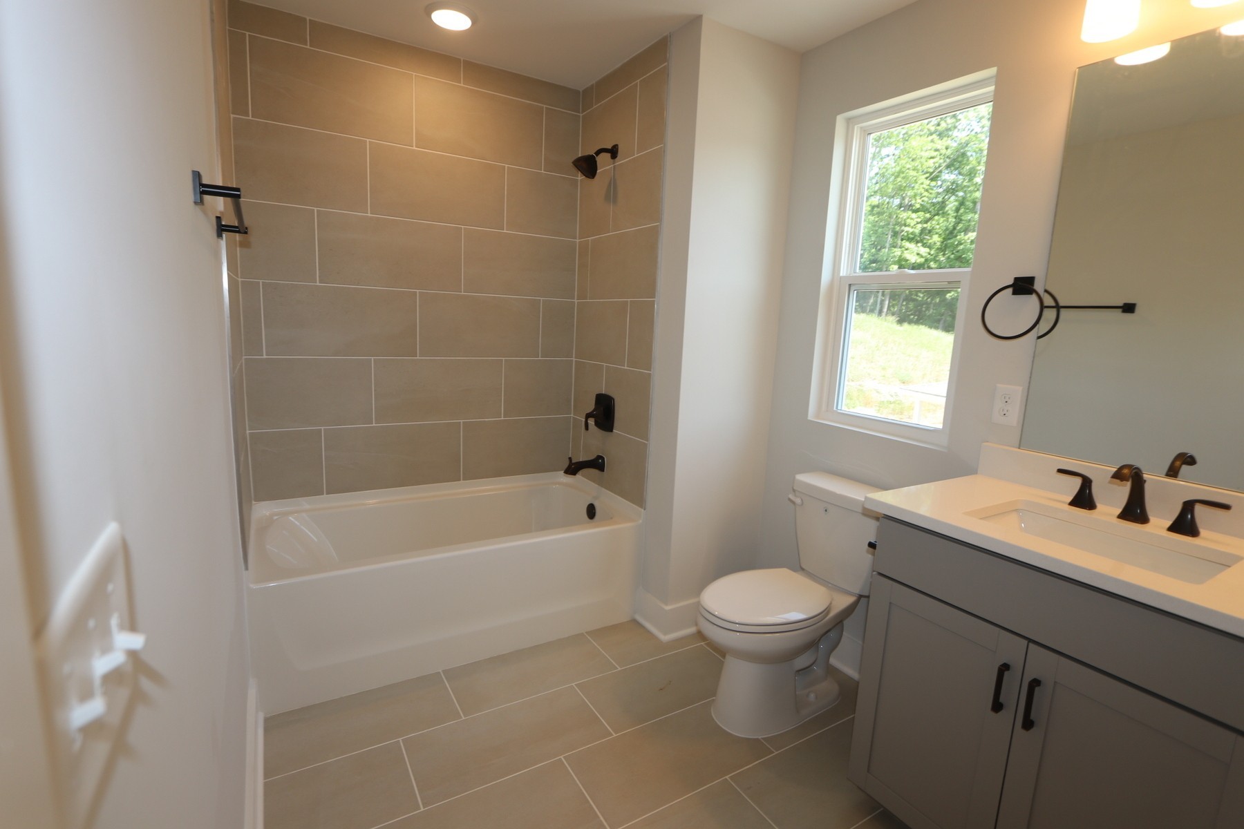 3149 Rolling Brook Drive Property Photo 9