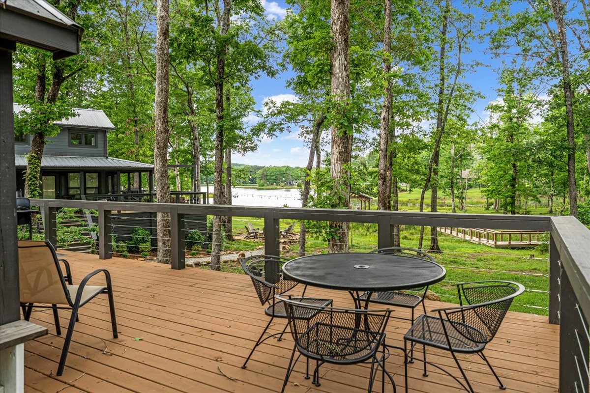 411 Waters Edge Way Property Photo 1
