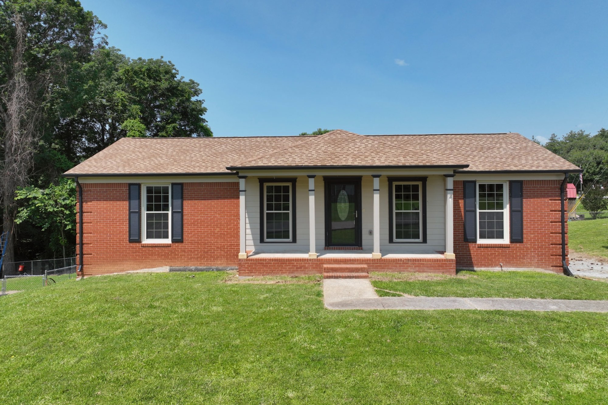 102 Ash Ct Property Photo 1