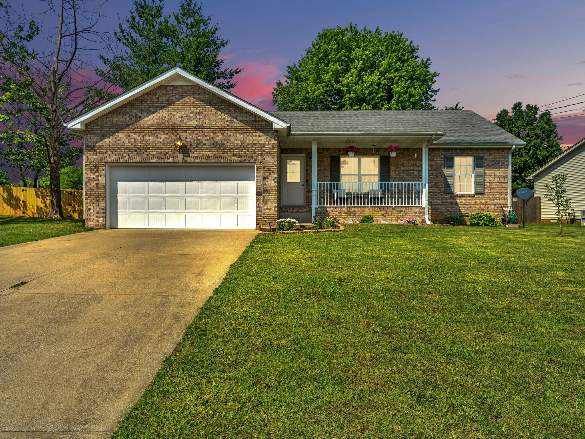 301 Joe McCraw Rd Property Photo 1