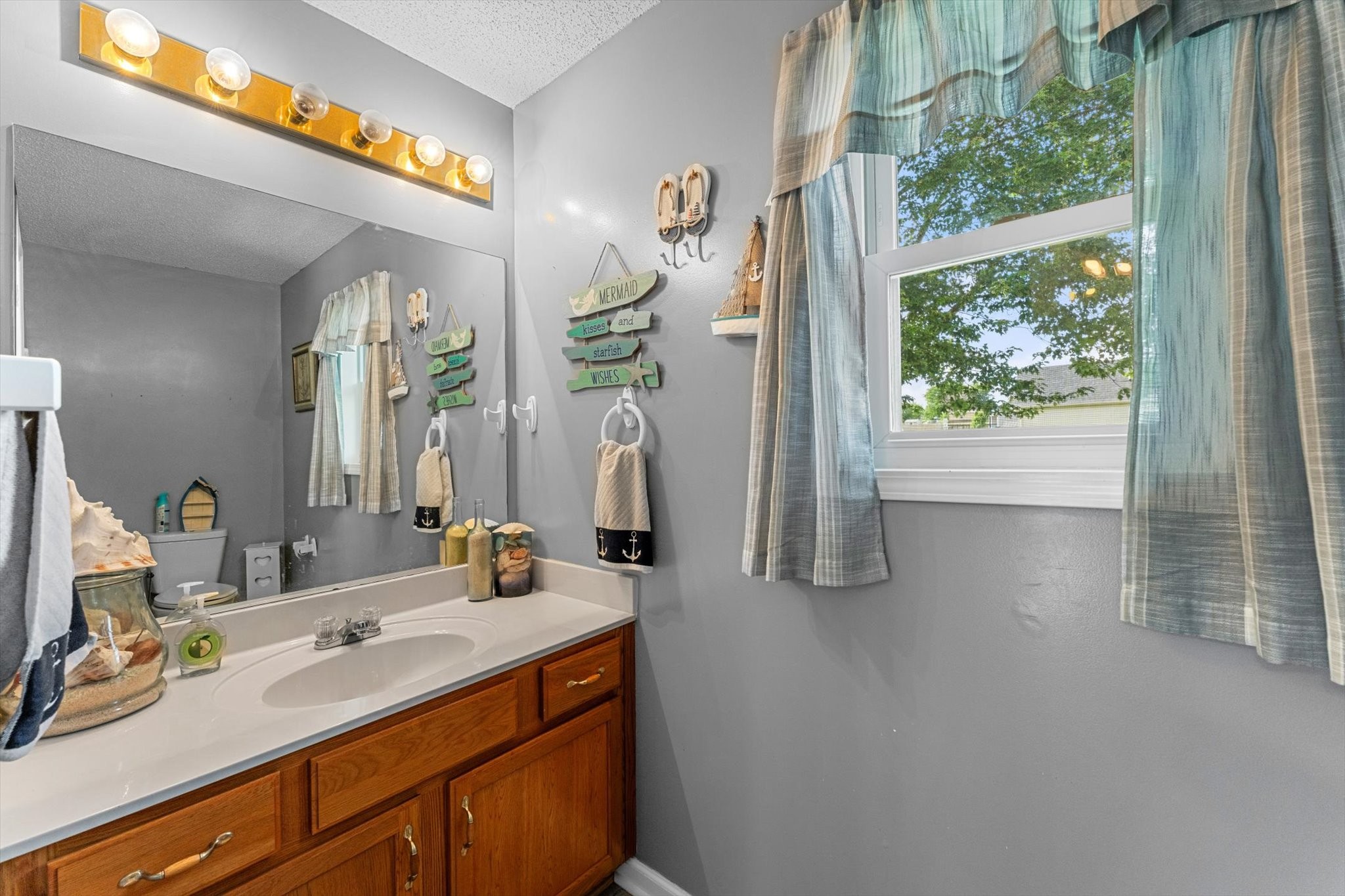 600 Fallbrook Ln Property Photo 22