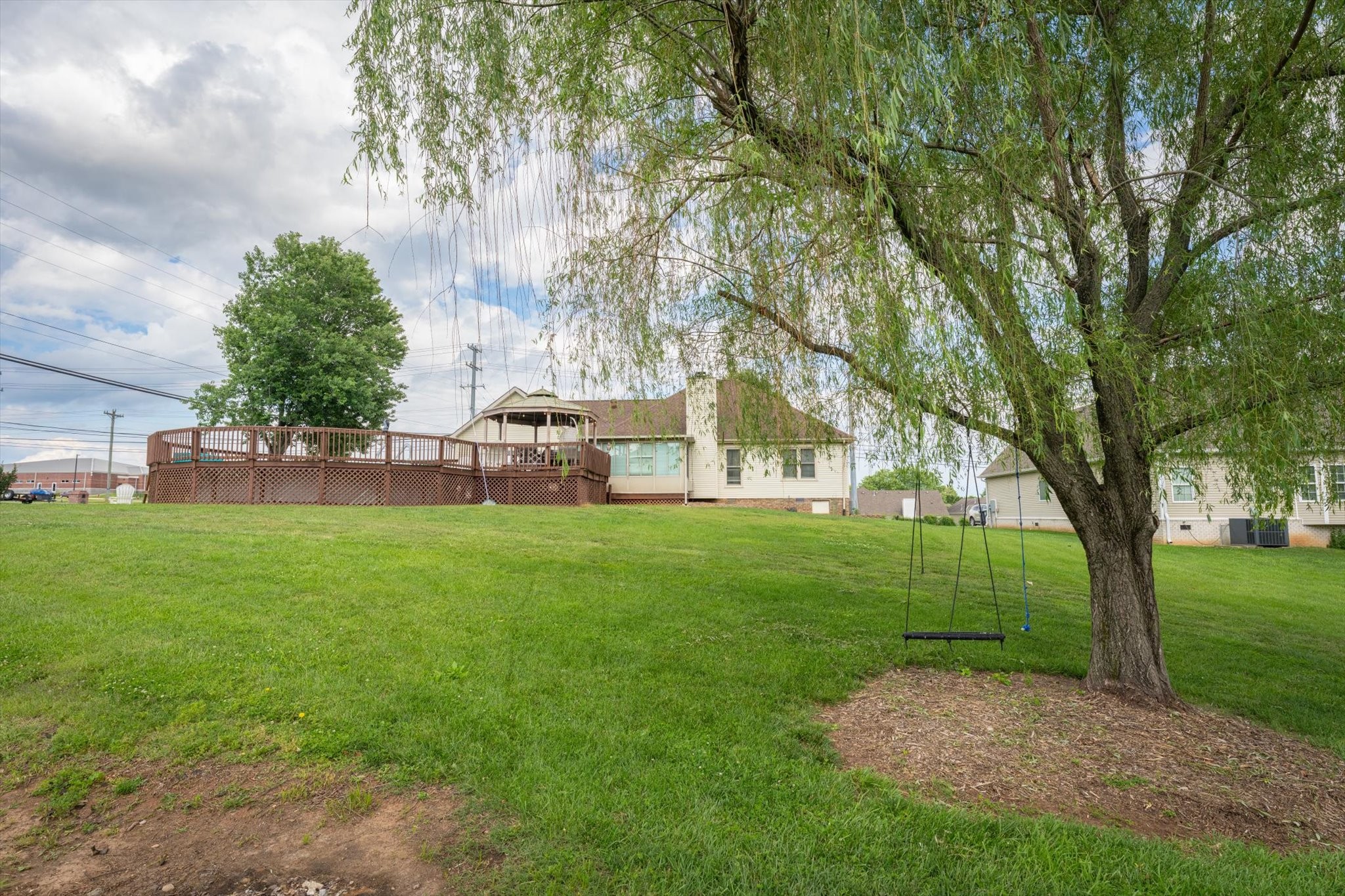 600 Fallbrook Ln Property Photo 32