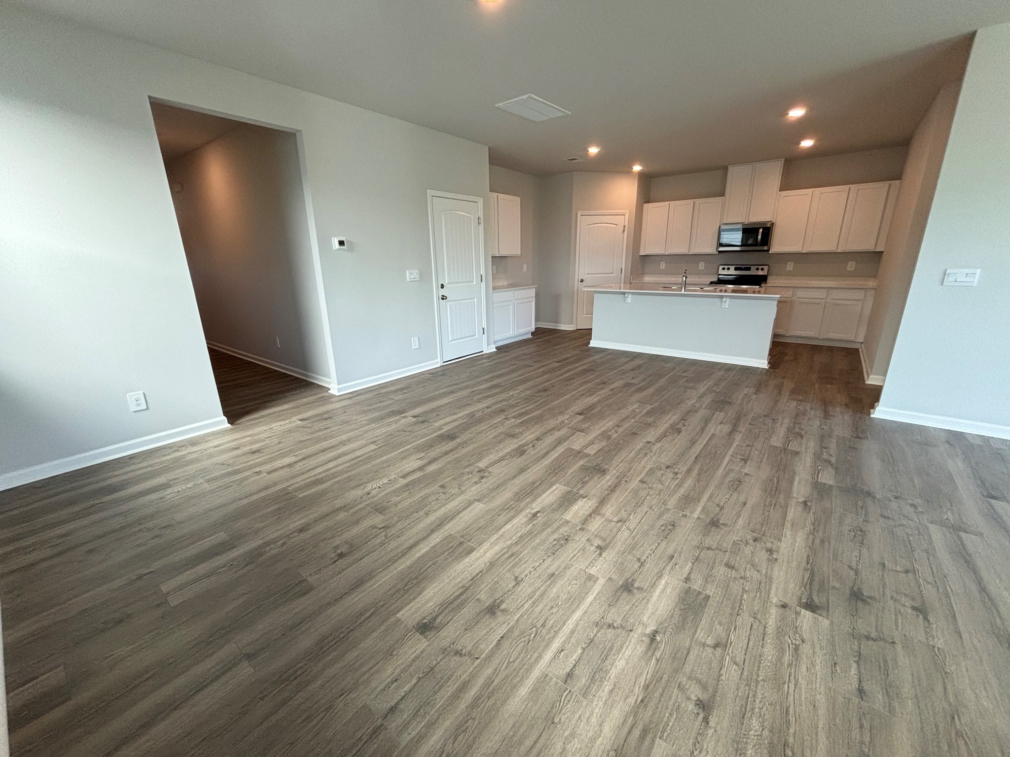 714 Walleye Way Property Photo 3