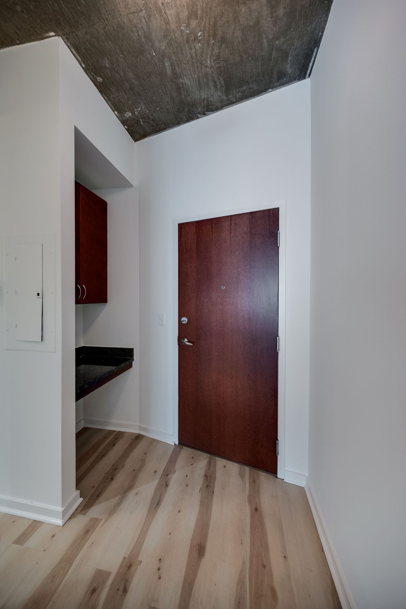 301 Demonbreun St Property Photo 3