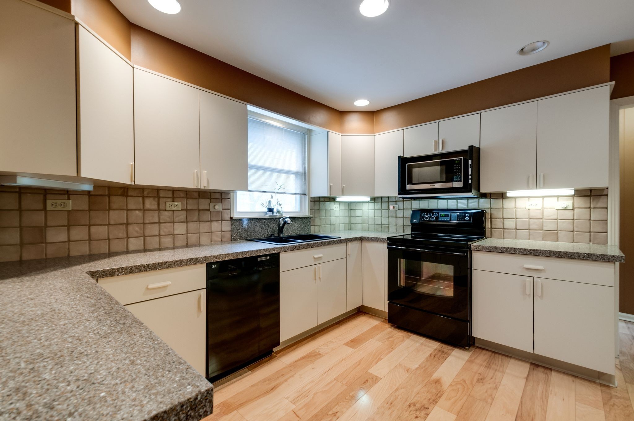 6307 Park Ln Property Photo 15