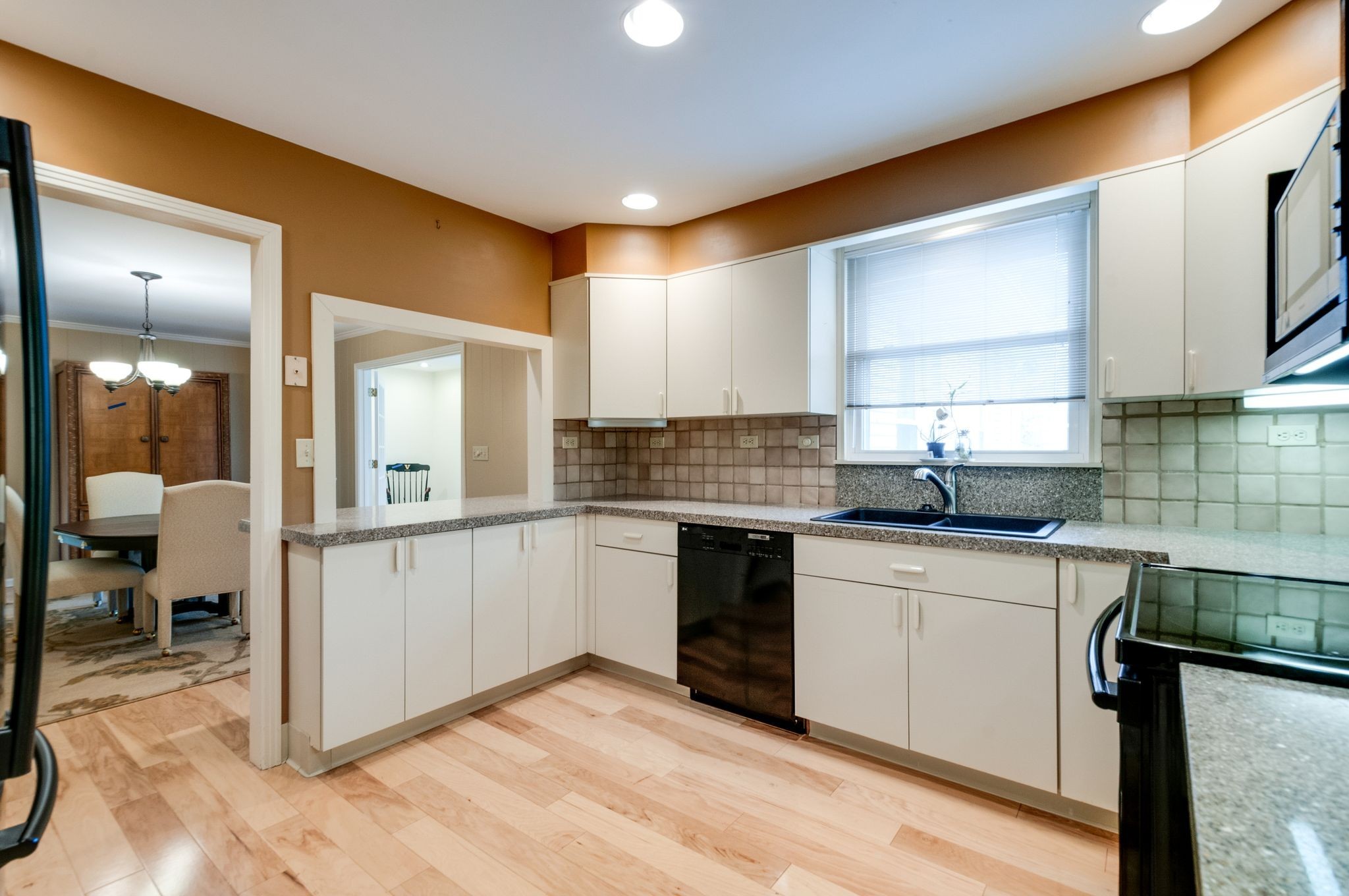 6307 Park Ln Property Photo 16